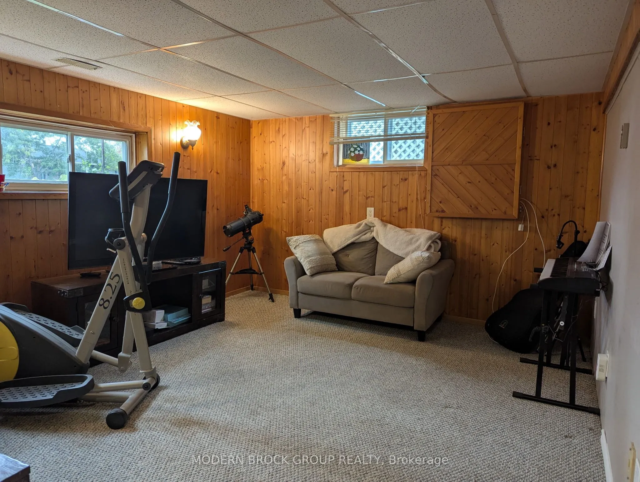 1350 Linden Crescent