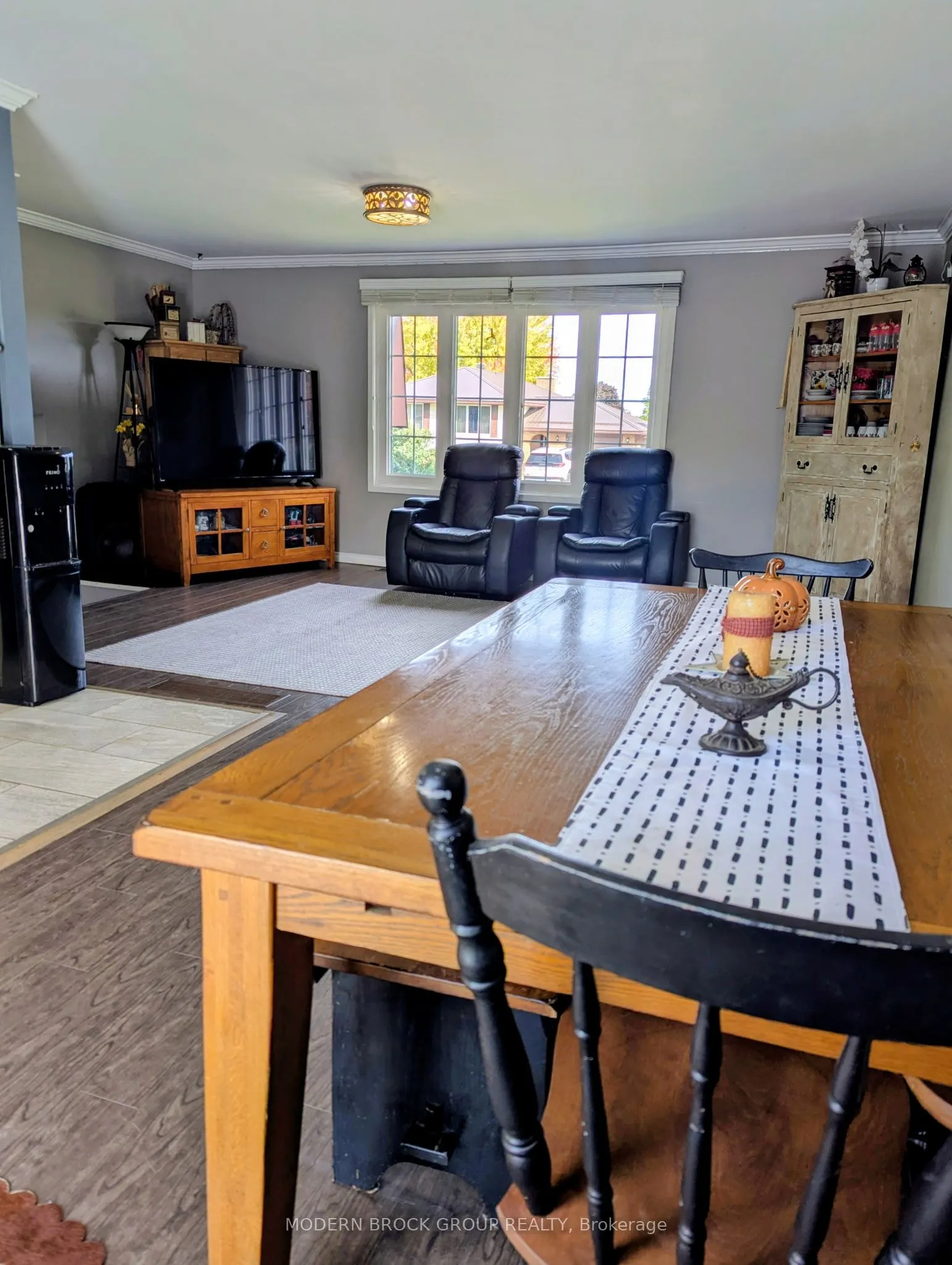 1350 Linden Crescent