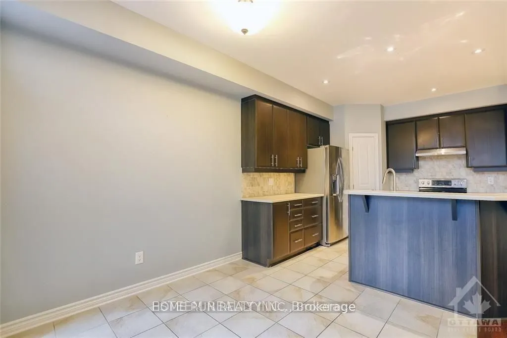 210 COOKS MILL Crescent