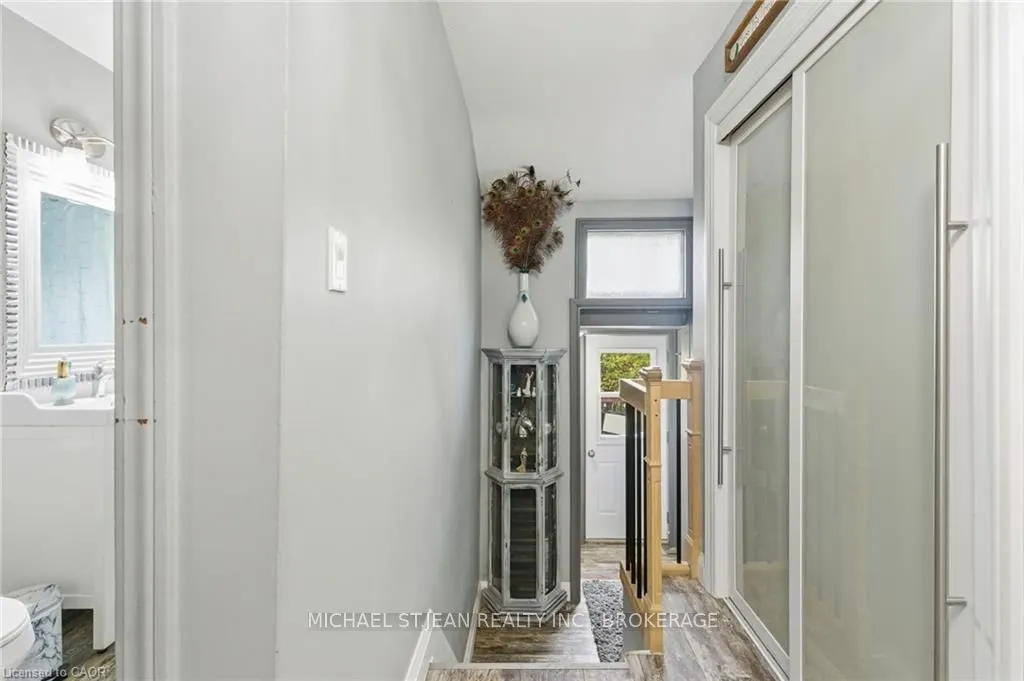 162 Saint George Street