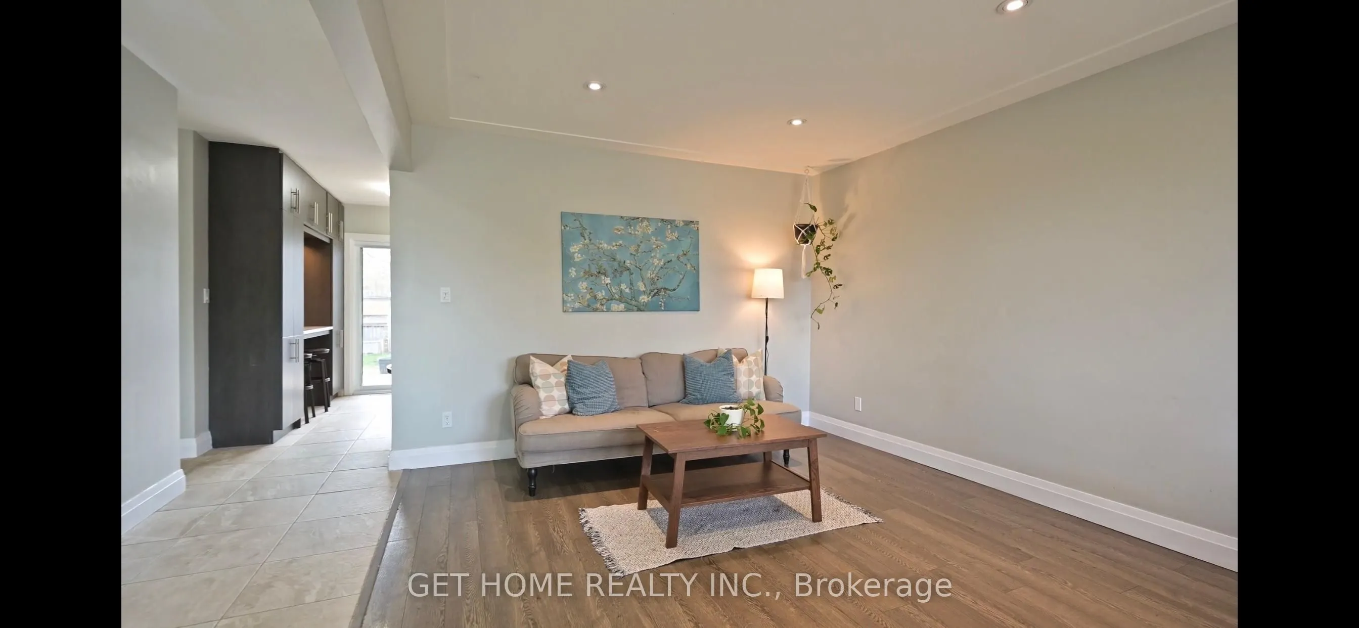 33 Renwick Avenue