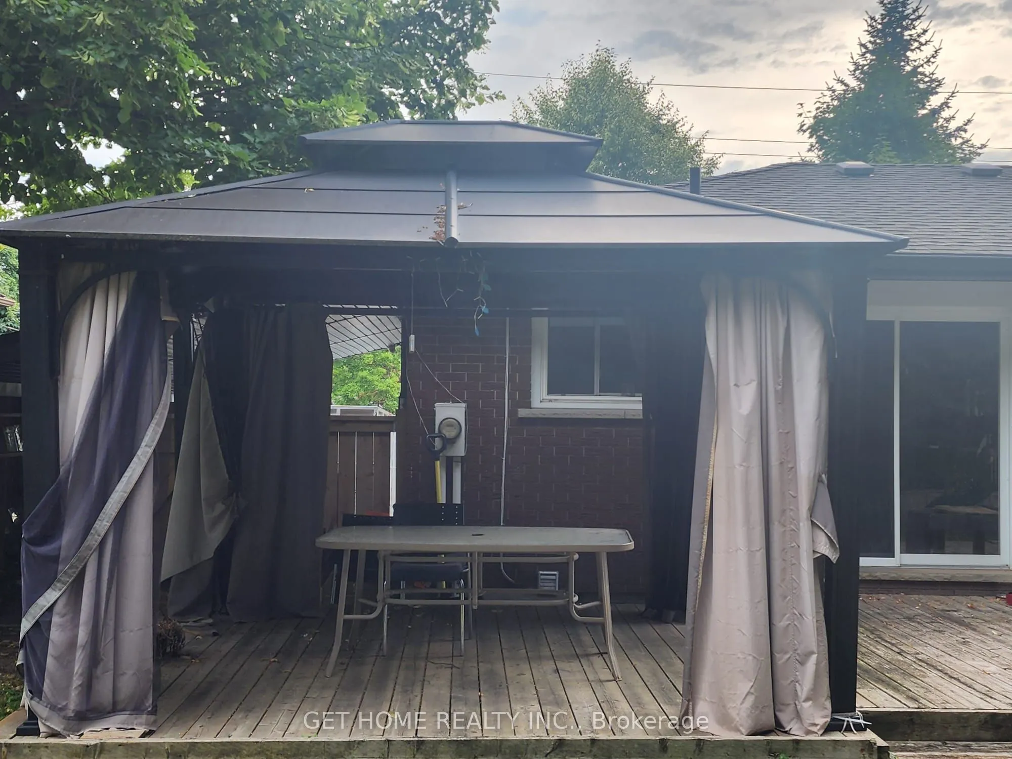 33 Renwick Avenue