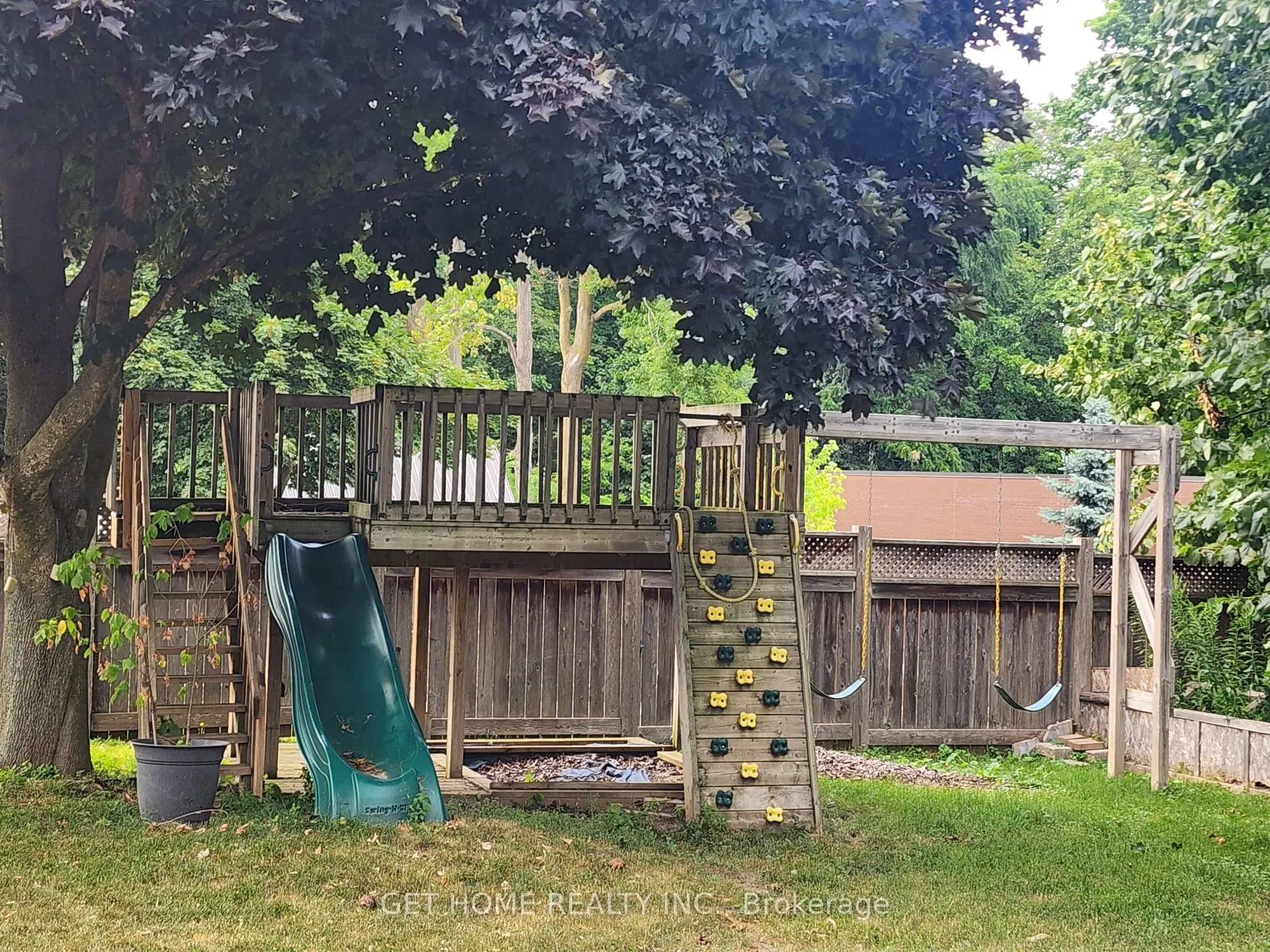 33 Renwick Avenue