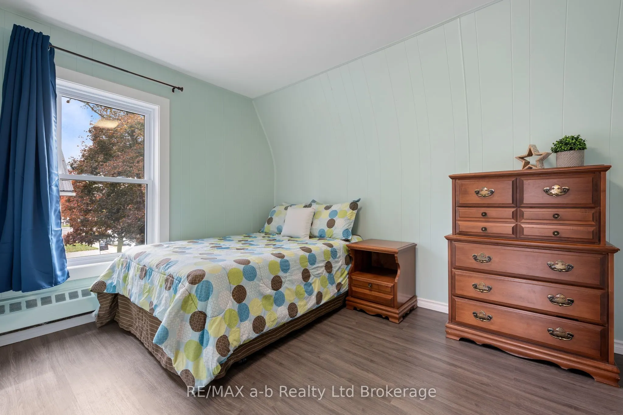 31 Concession Street W