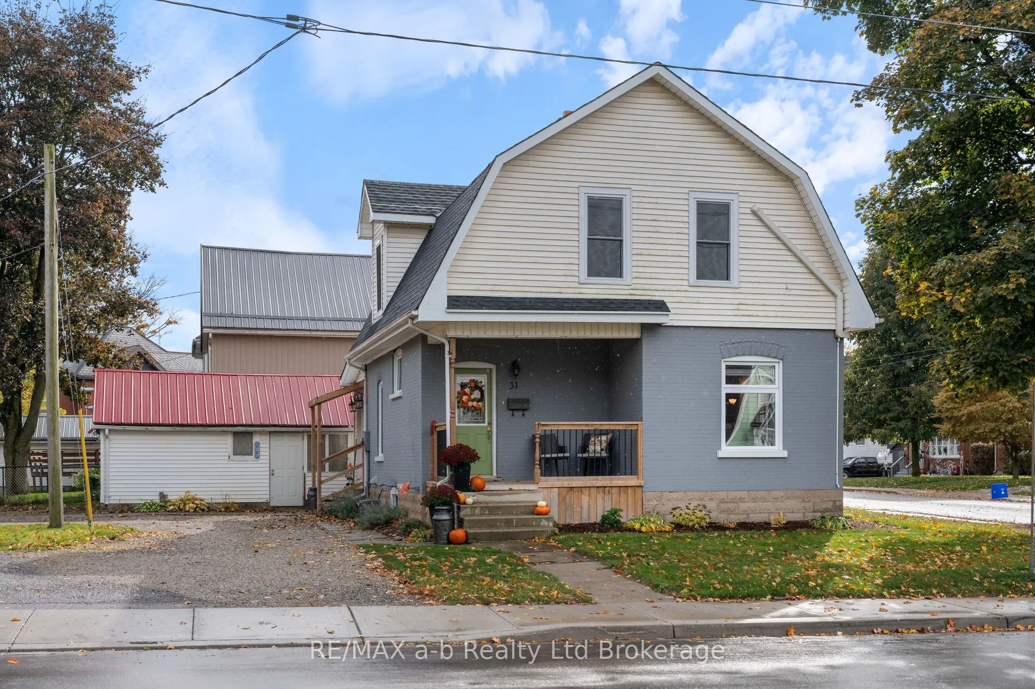 31 Concession Street W