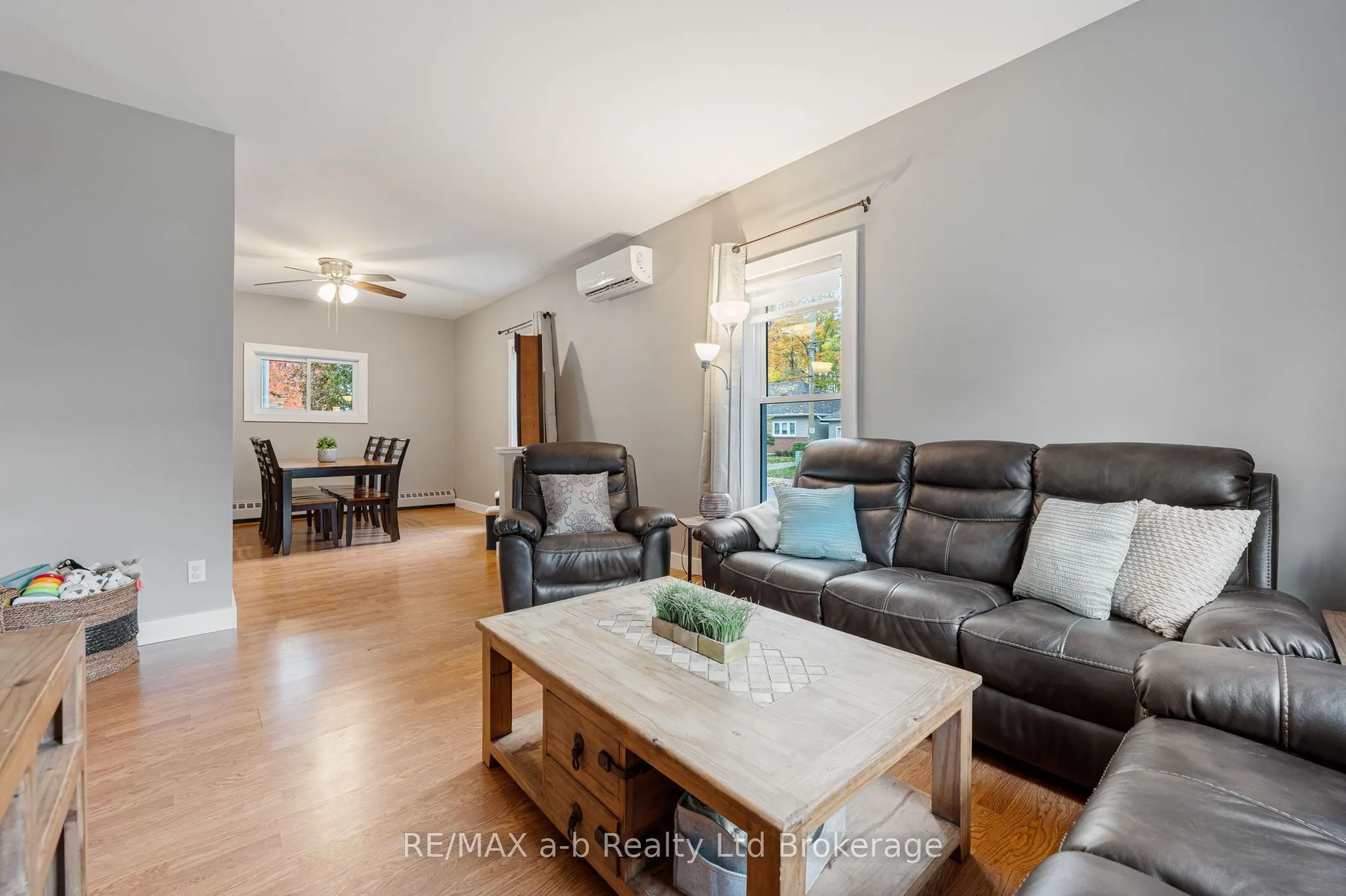 31 Concession Street W