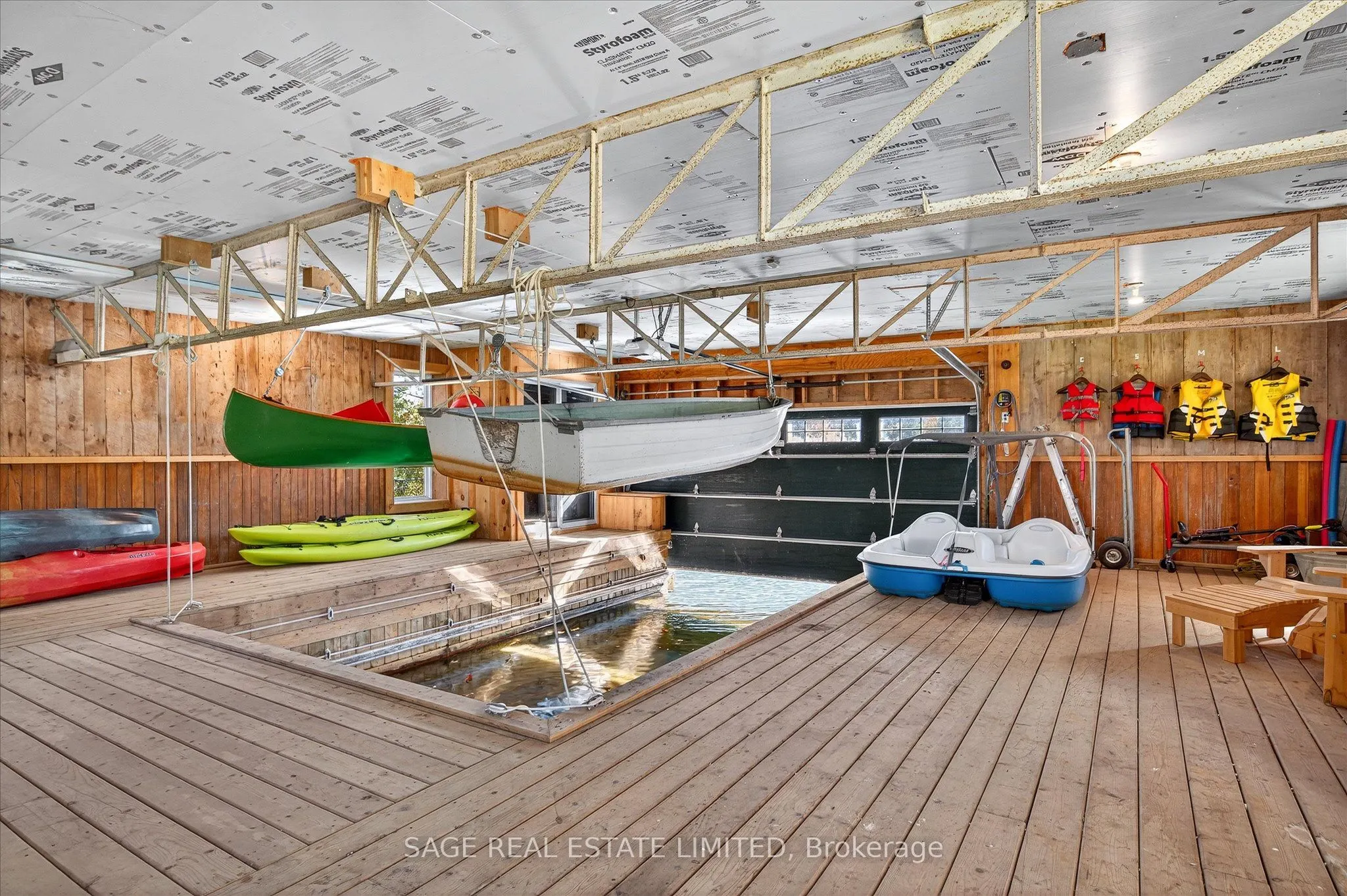 33 North Water Street