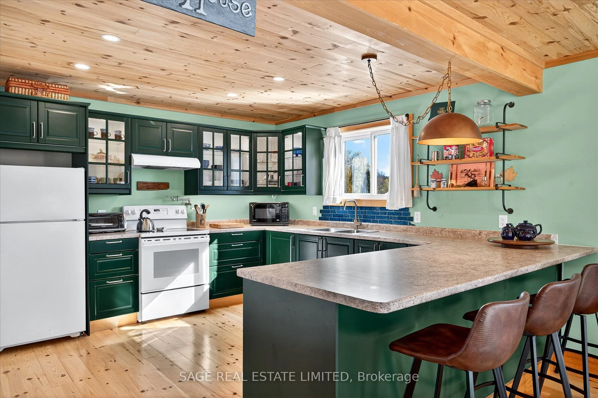 33 North Water Street