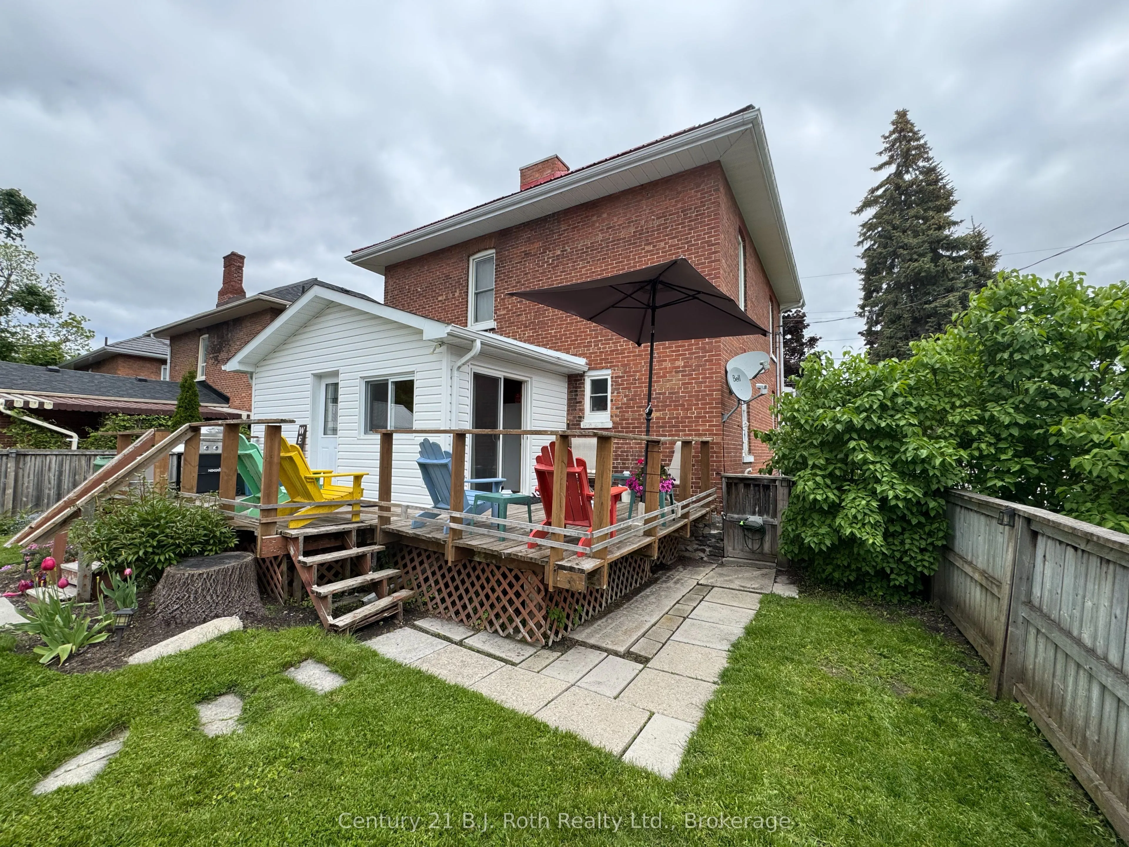 33 Sussex Street S