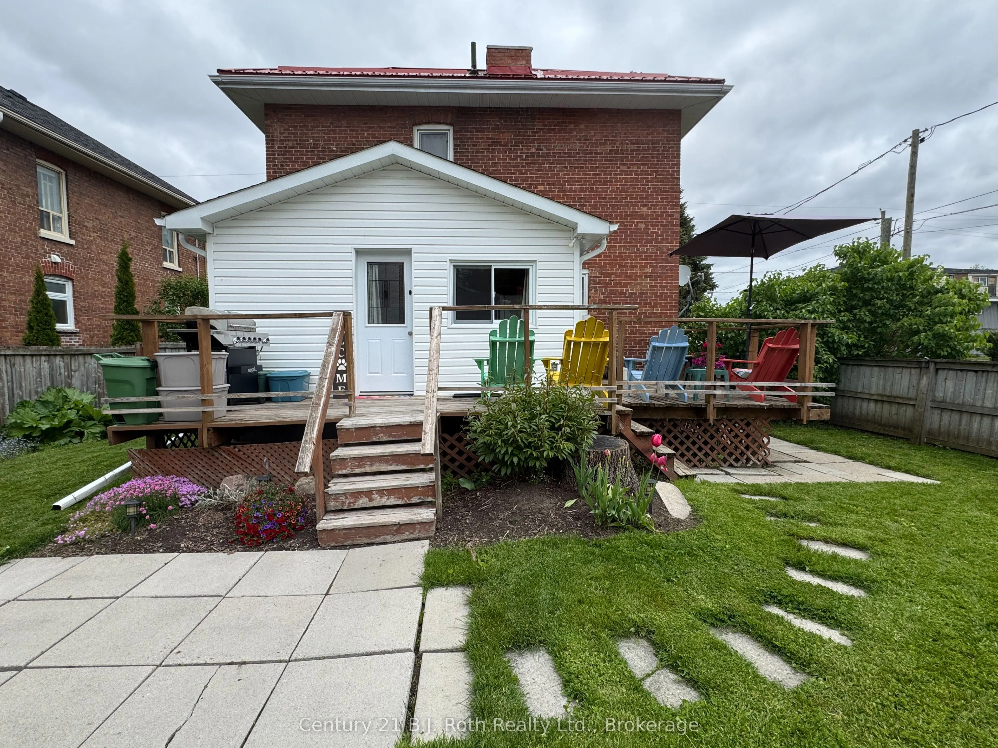 33 Sussex Street S