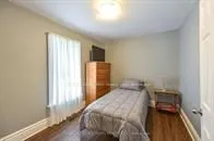 33 Sussex Street S