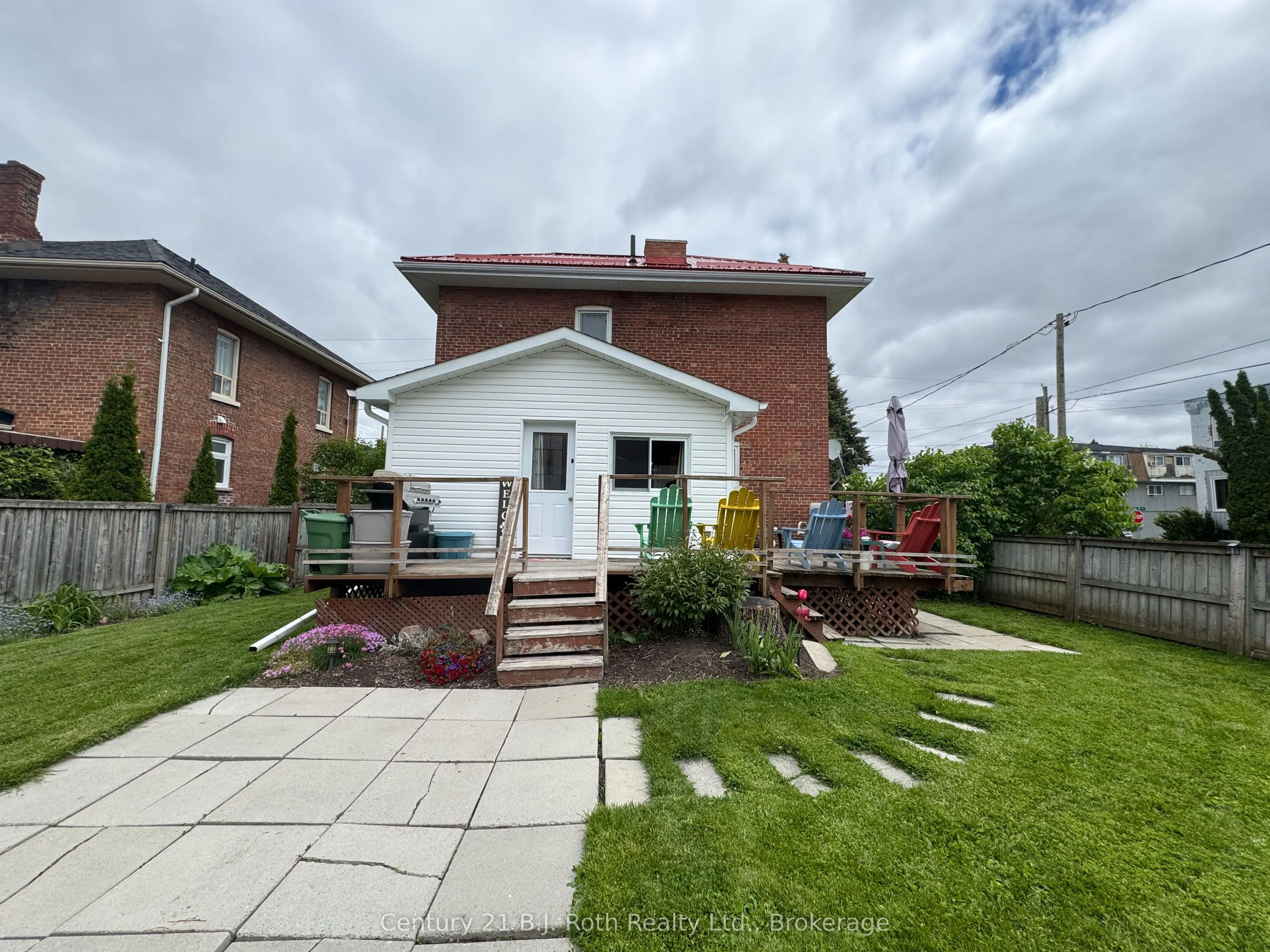 33 Sussex Street S