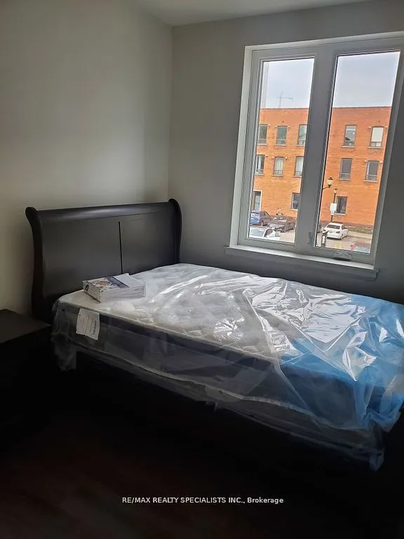 307 King Street E, #303