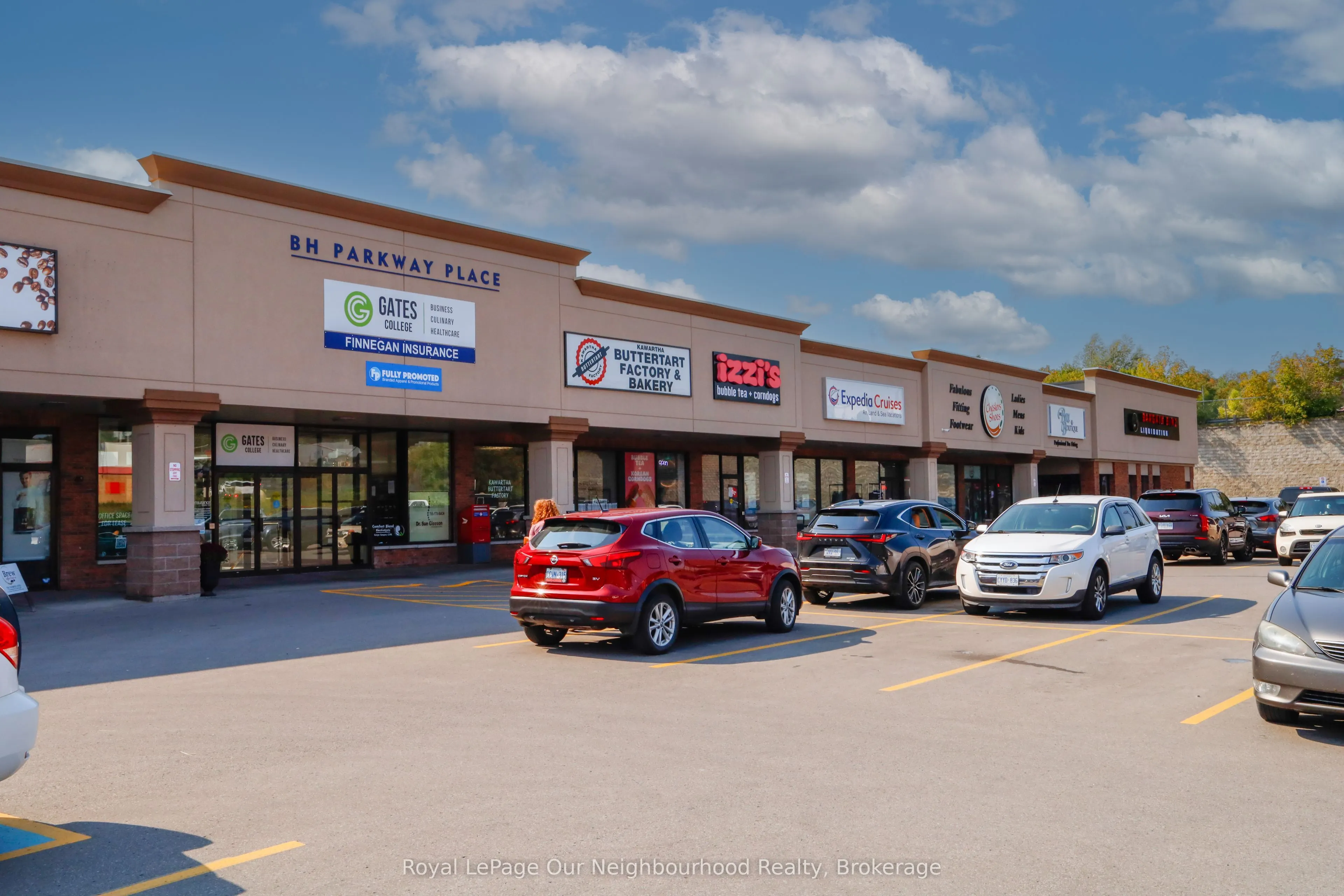 1135 Lansdowne Street W, #11