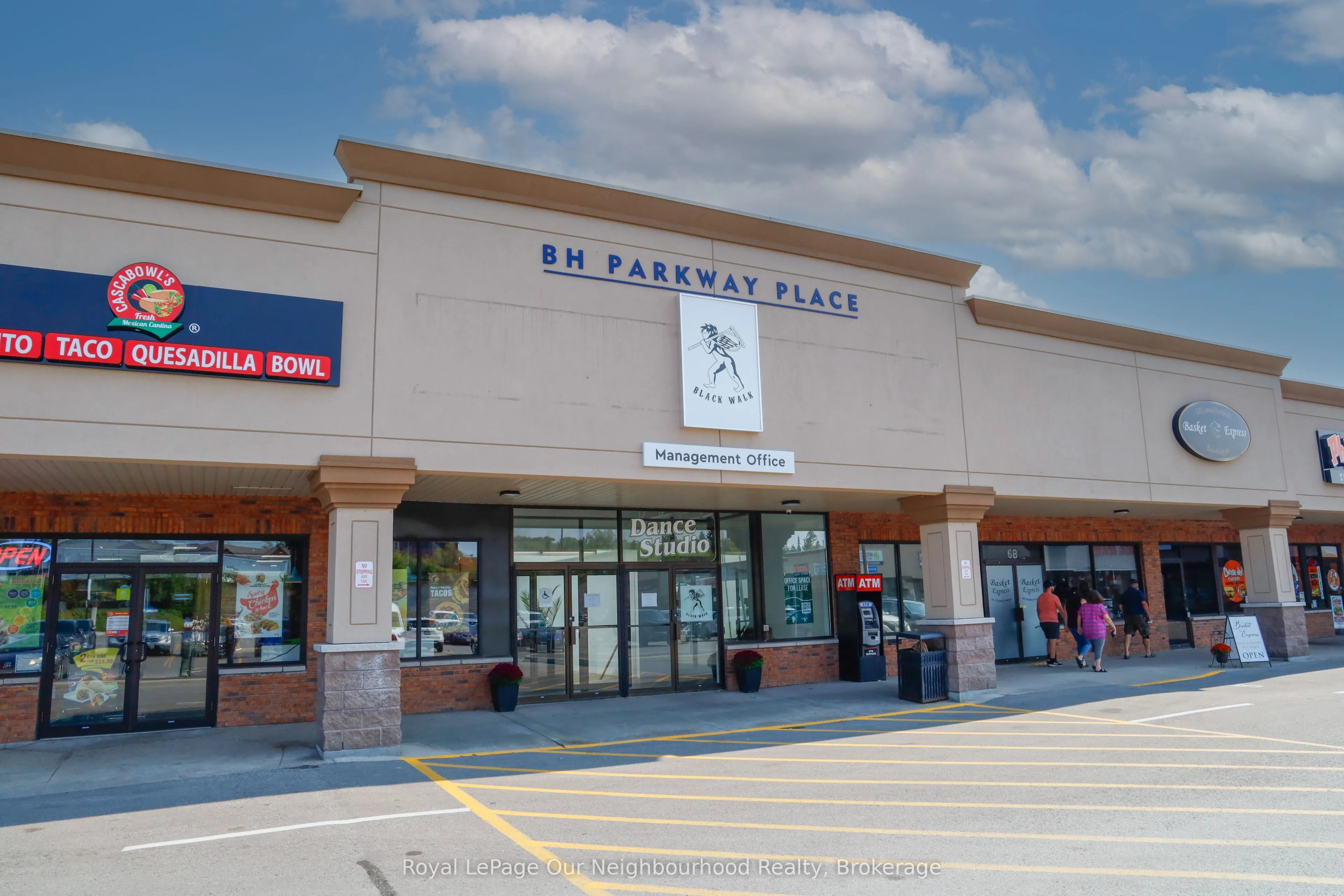 1135 Lansdowne Street W, #11