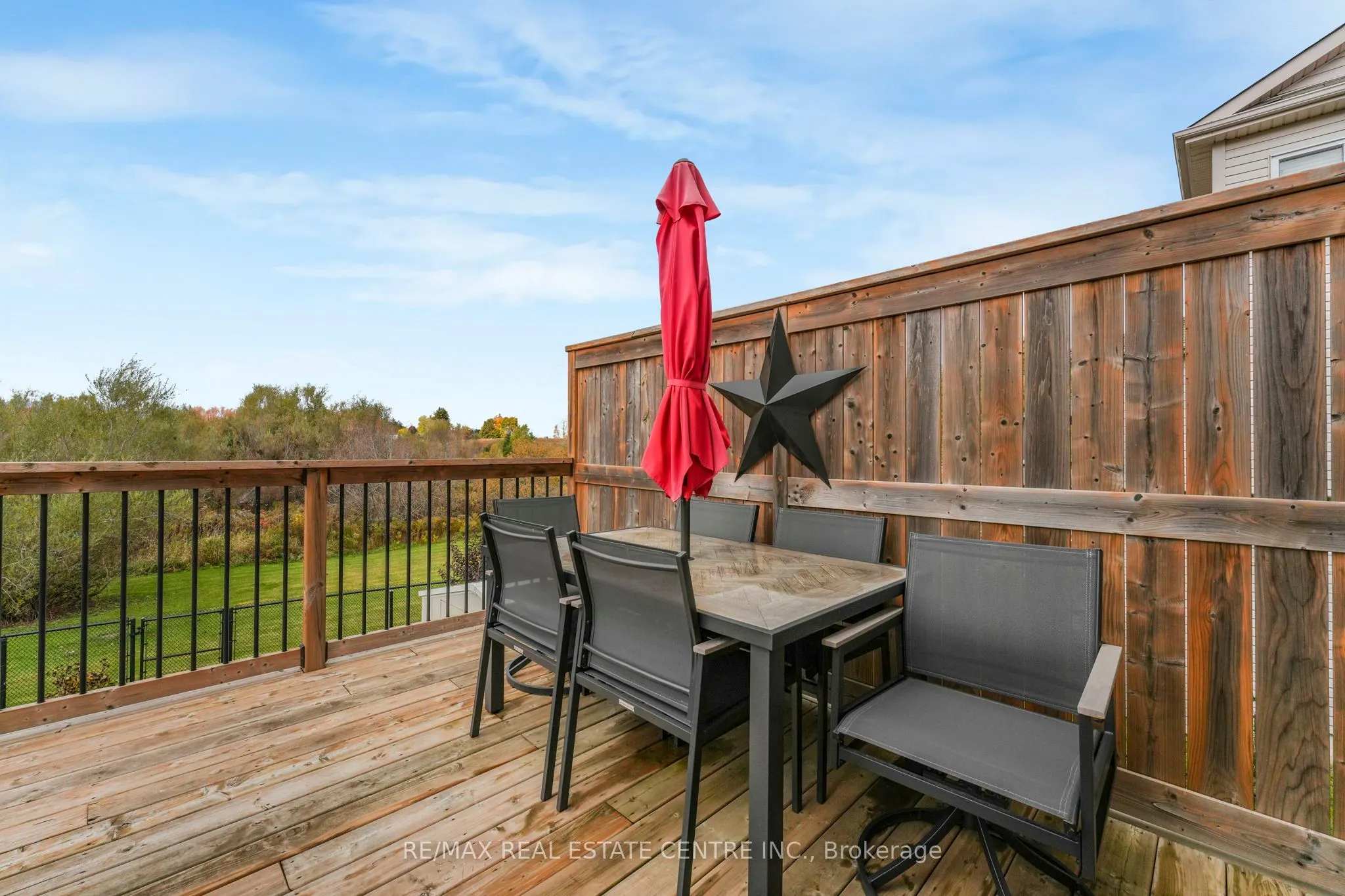 813 Greenwood Crescent