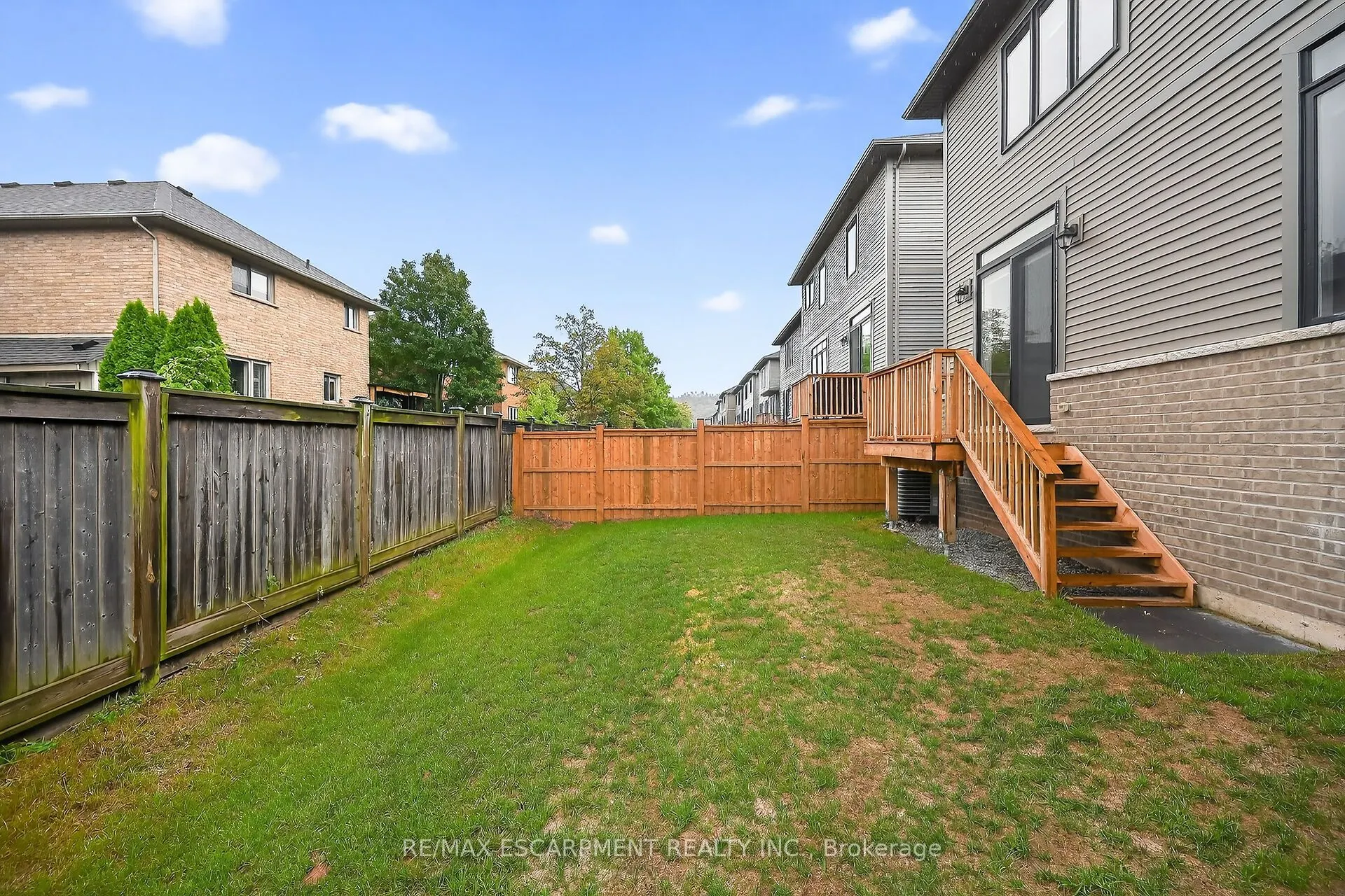 67 Starfire Crescent