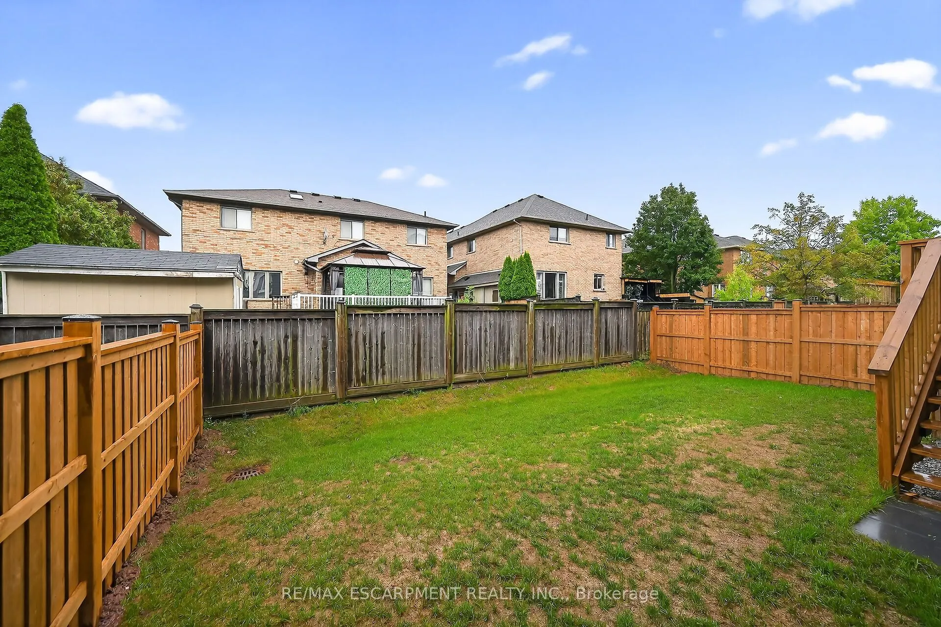 67 Starfire Crescent