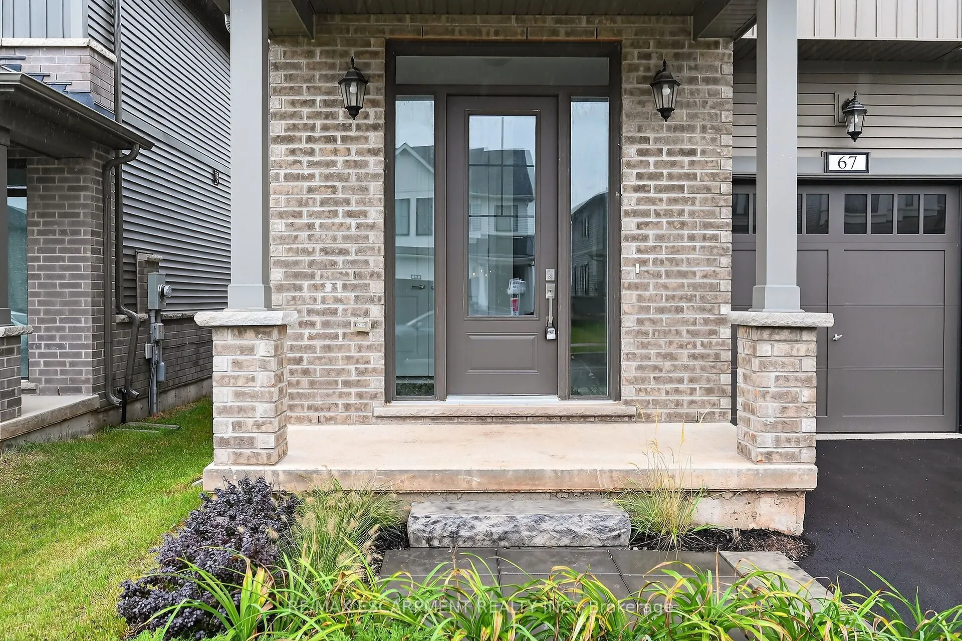 67 Starfire Crescent