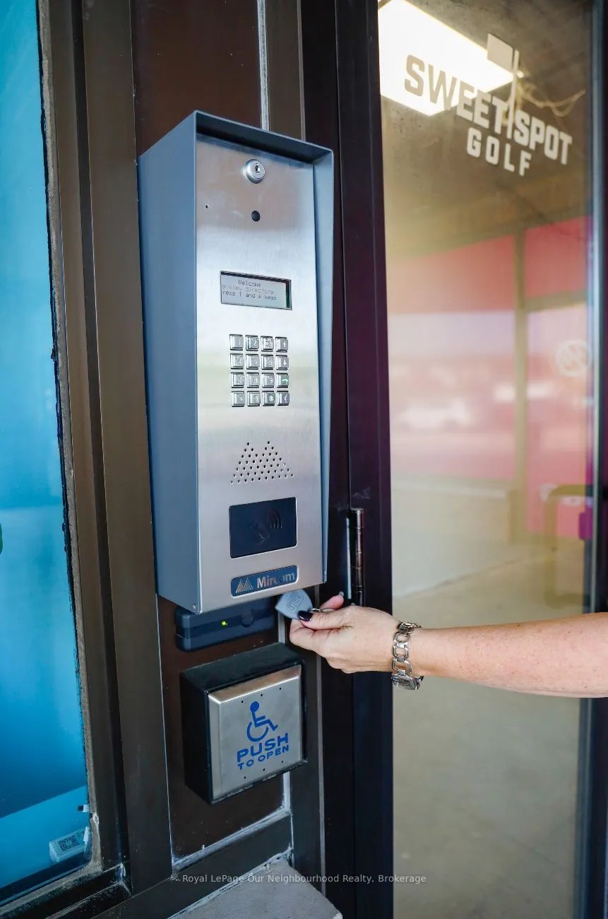 1135 Lansdowne Street W, #244