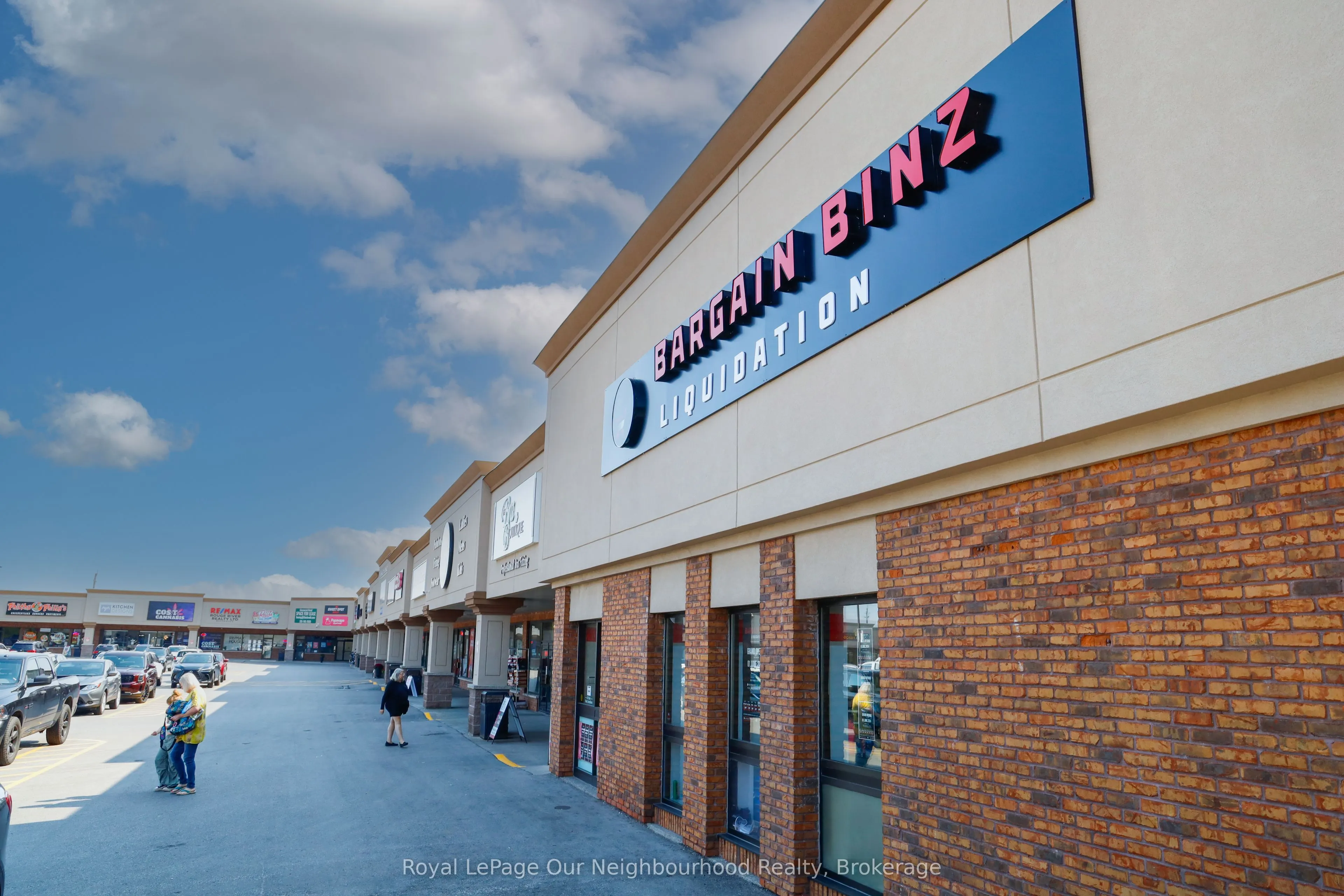 1135 Lansdowne Street W, #244