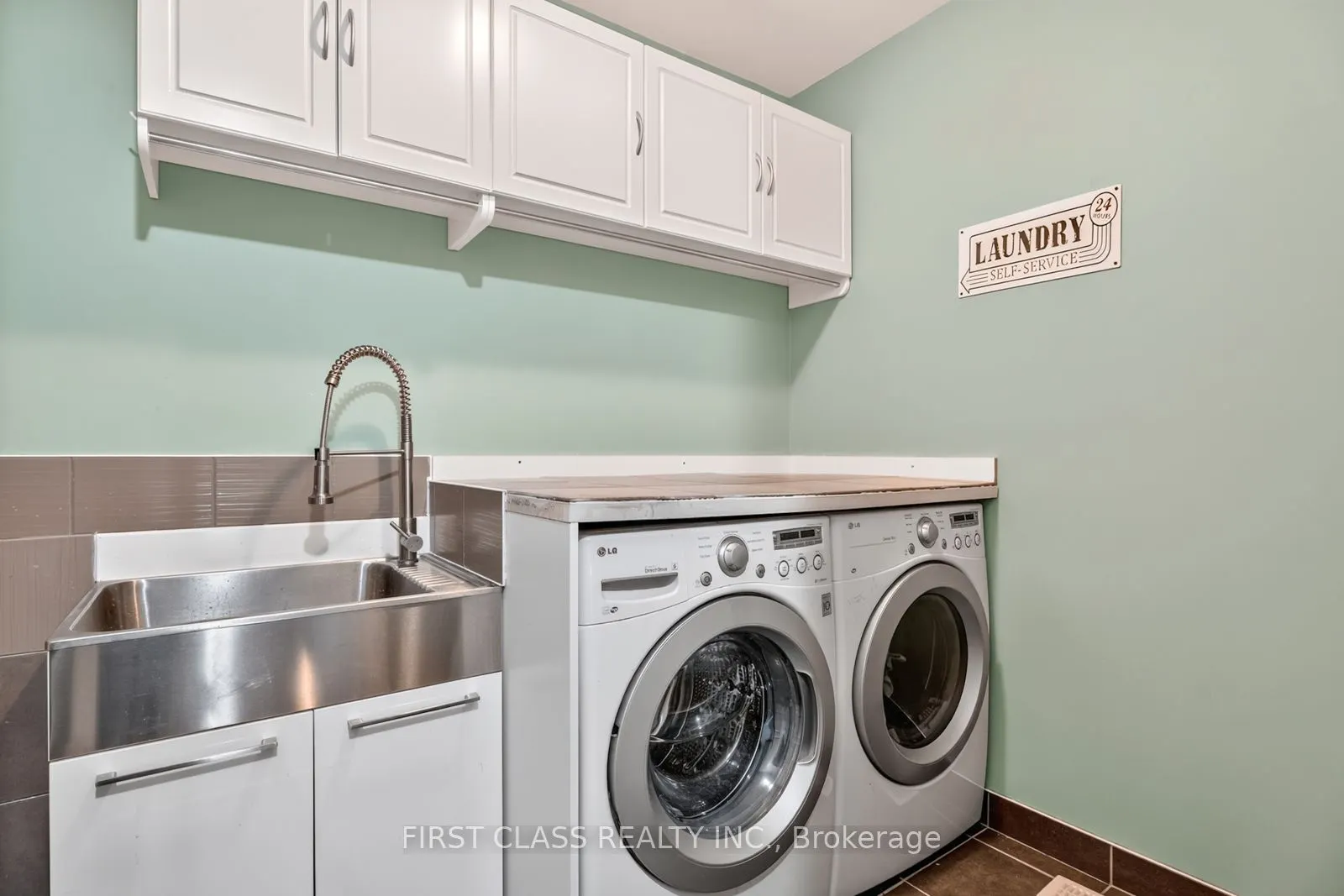 308 Autumnfield Street