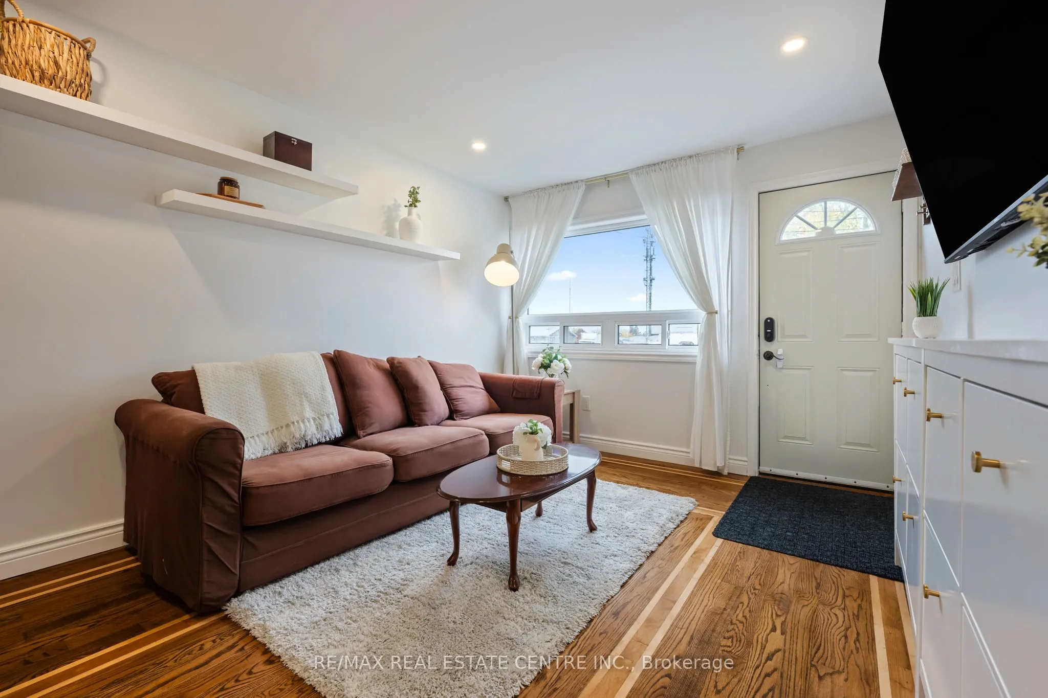 121 Proton Street N
