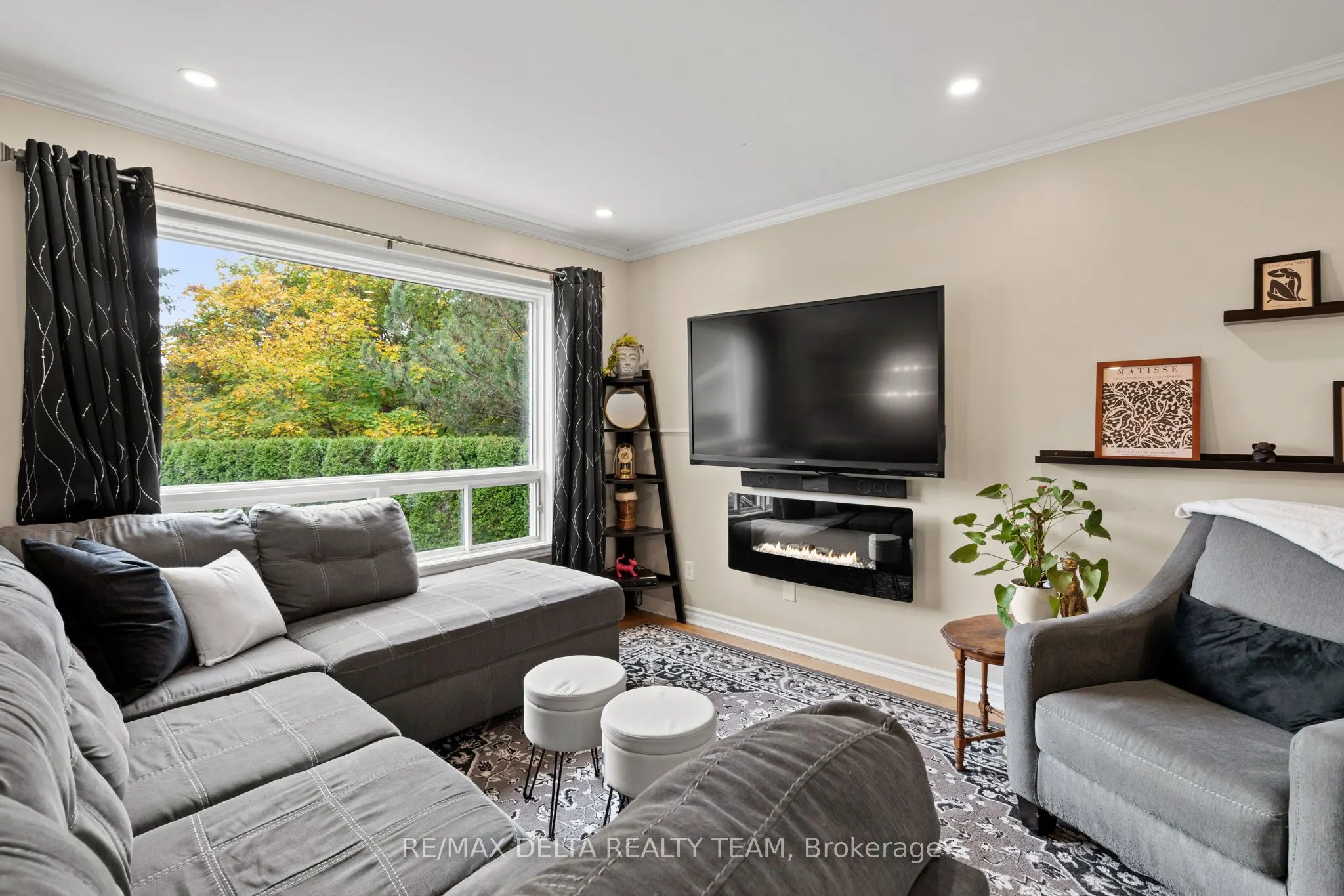 1099 Des Erables Court