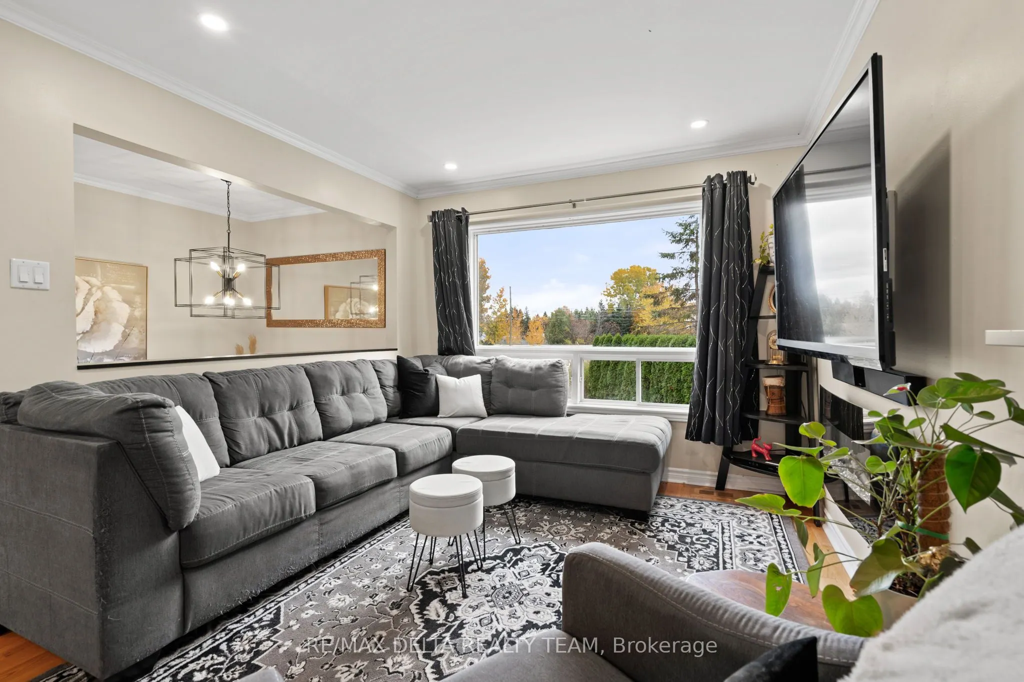 1099 Des Erables Court