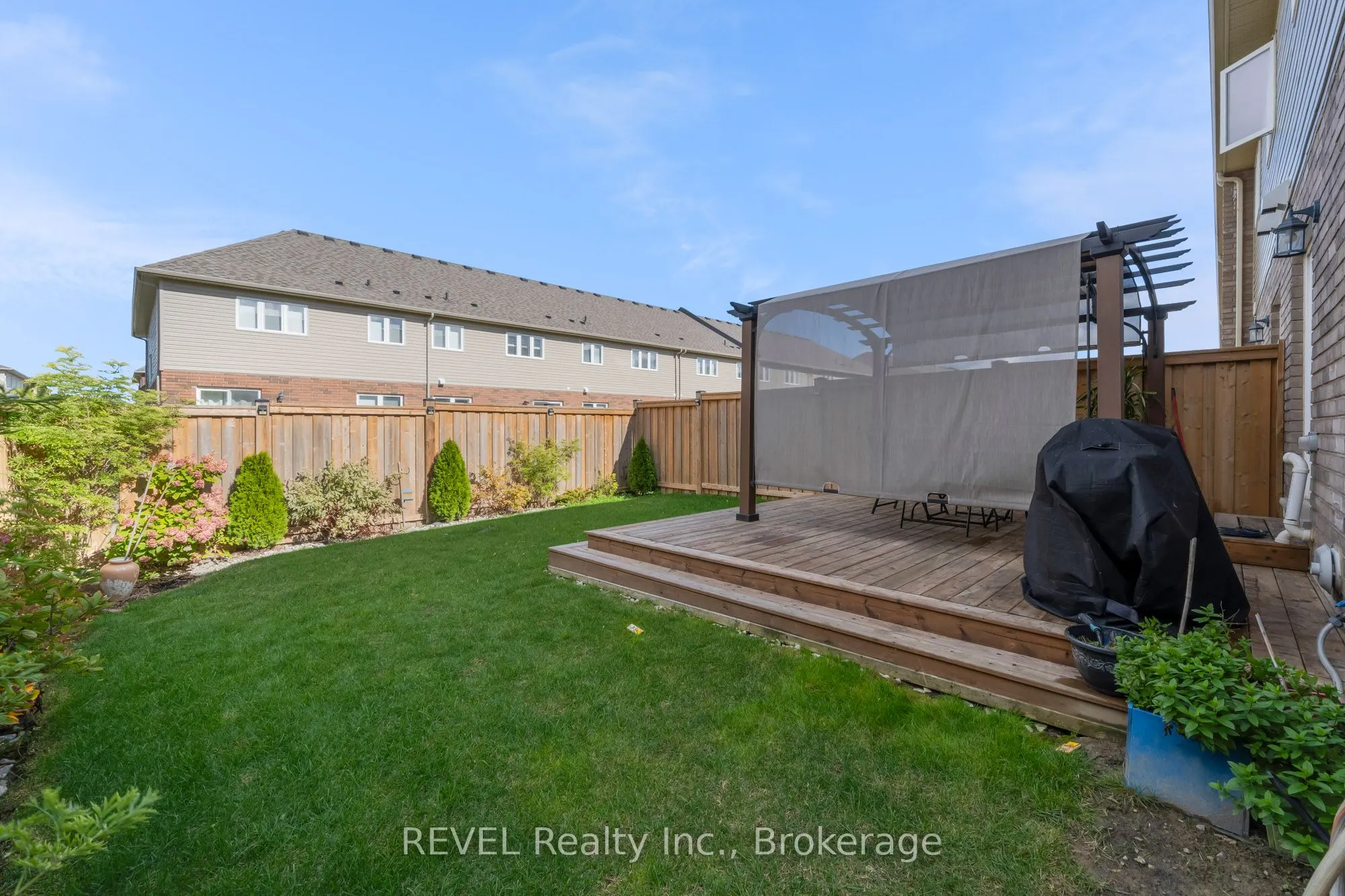 102 Cittadella Boulevard