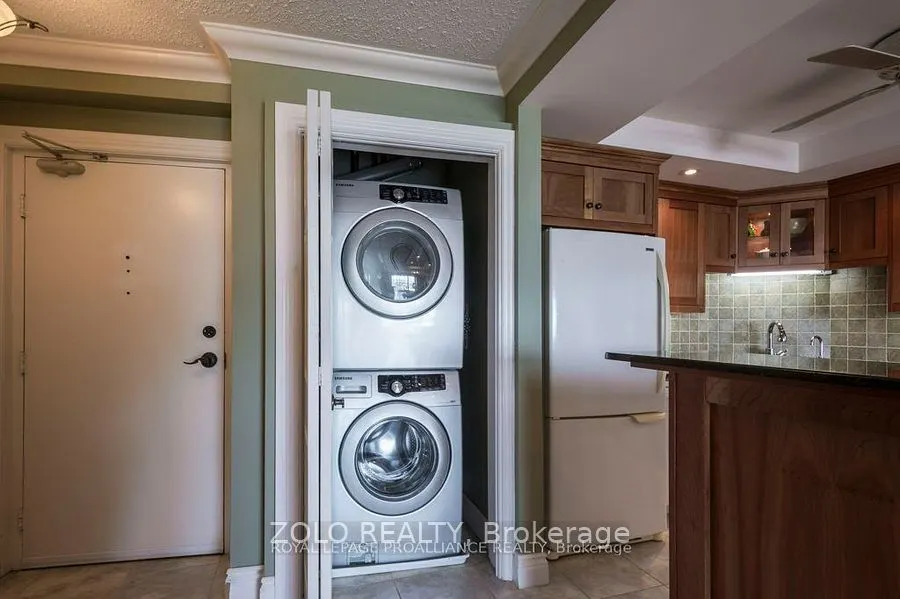 2 South Front Street, #402