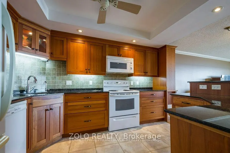 2 South Front Street, #402