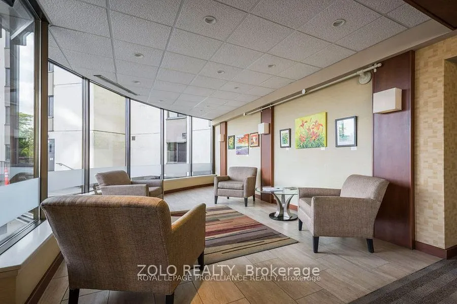 2 South Front Street, #402