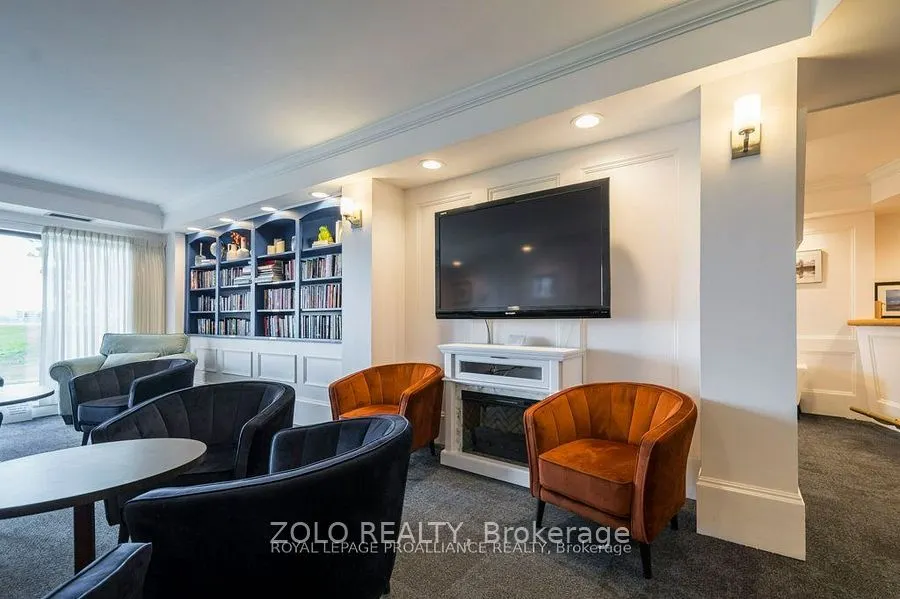 2 South Front Street, #402