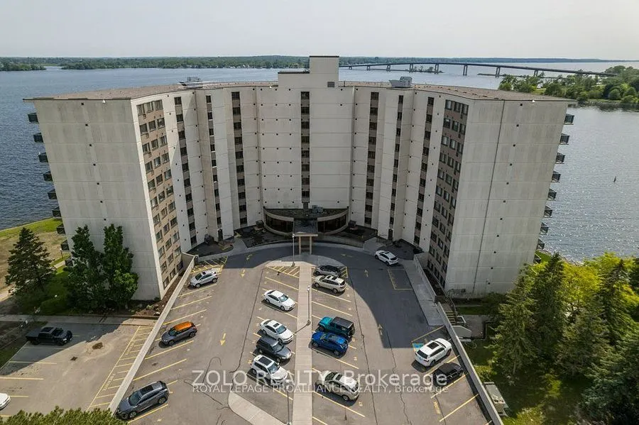 2 South Front Street, #402