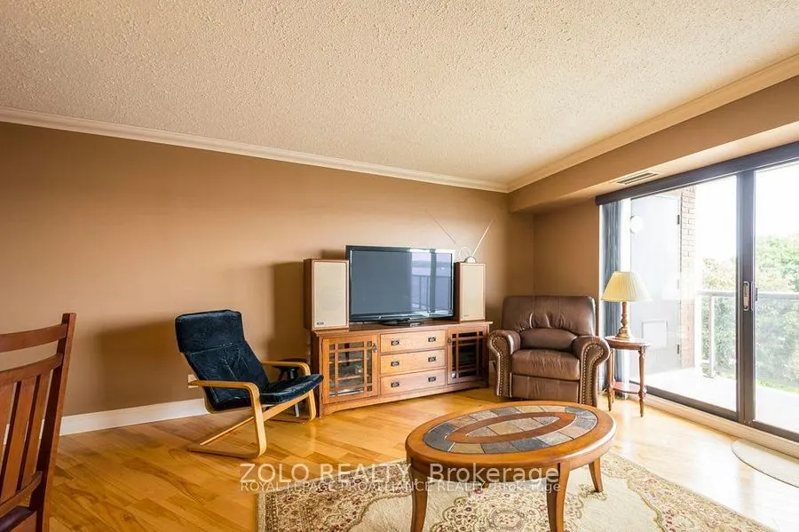 2 South Front Street, #402