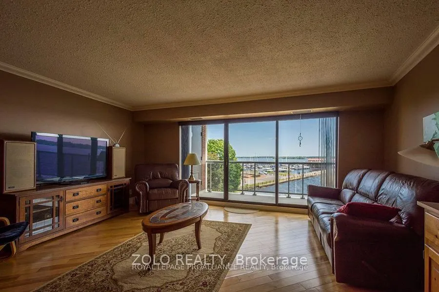 2 South Front Street, #402