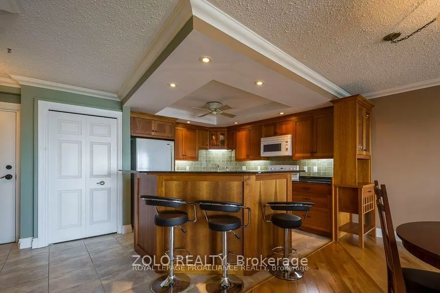 2 South Front Street, #402