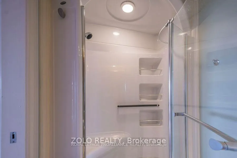 2 South Front Street, #402