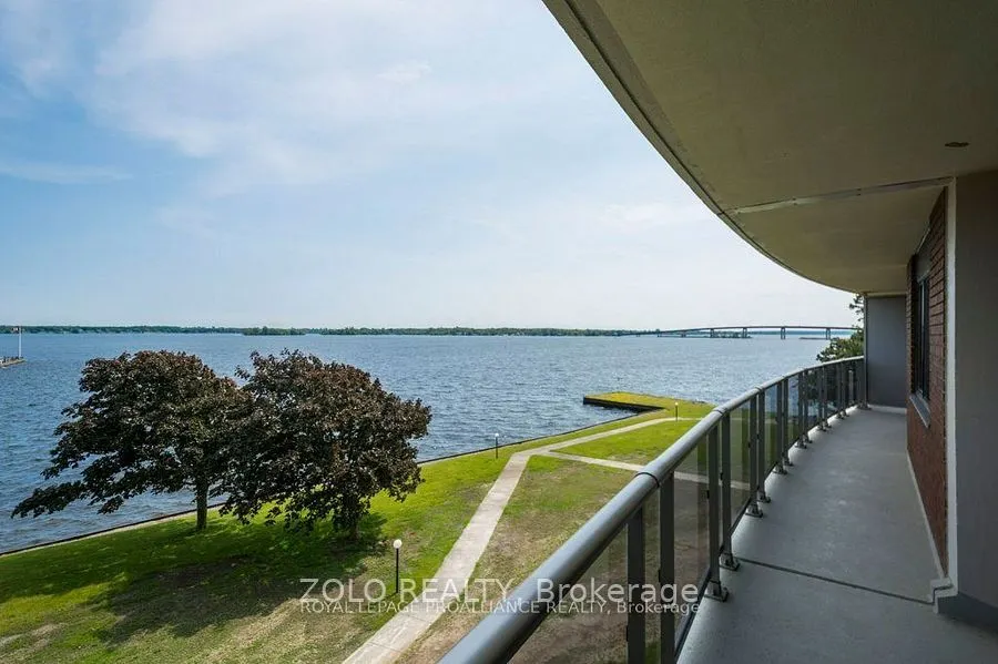 2 South Front Street, #402