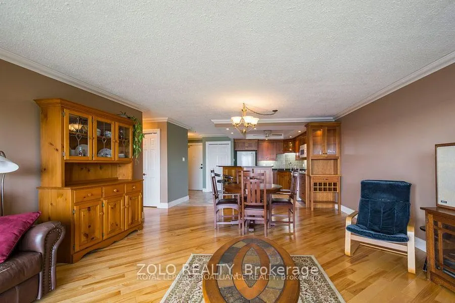 2 South Front Street, #402