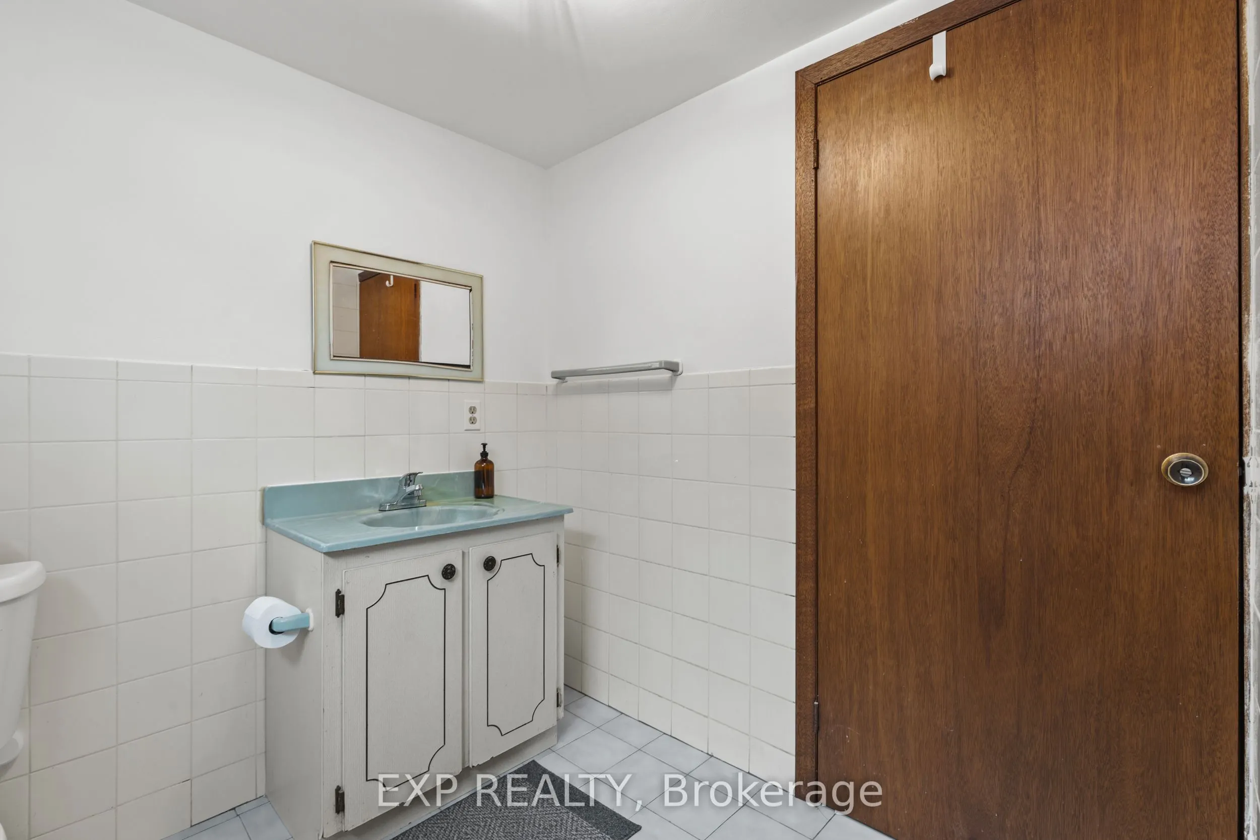 477 East 38th Street