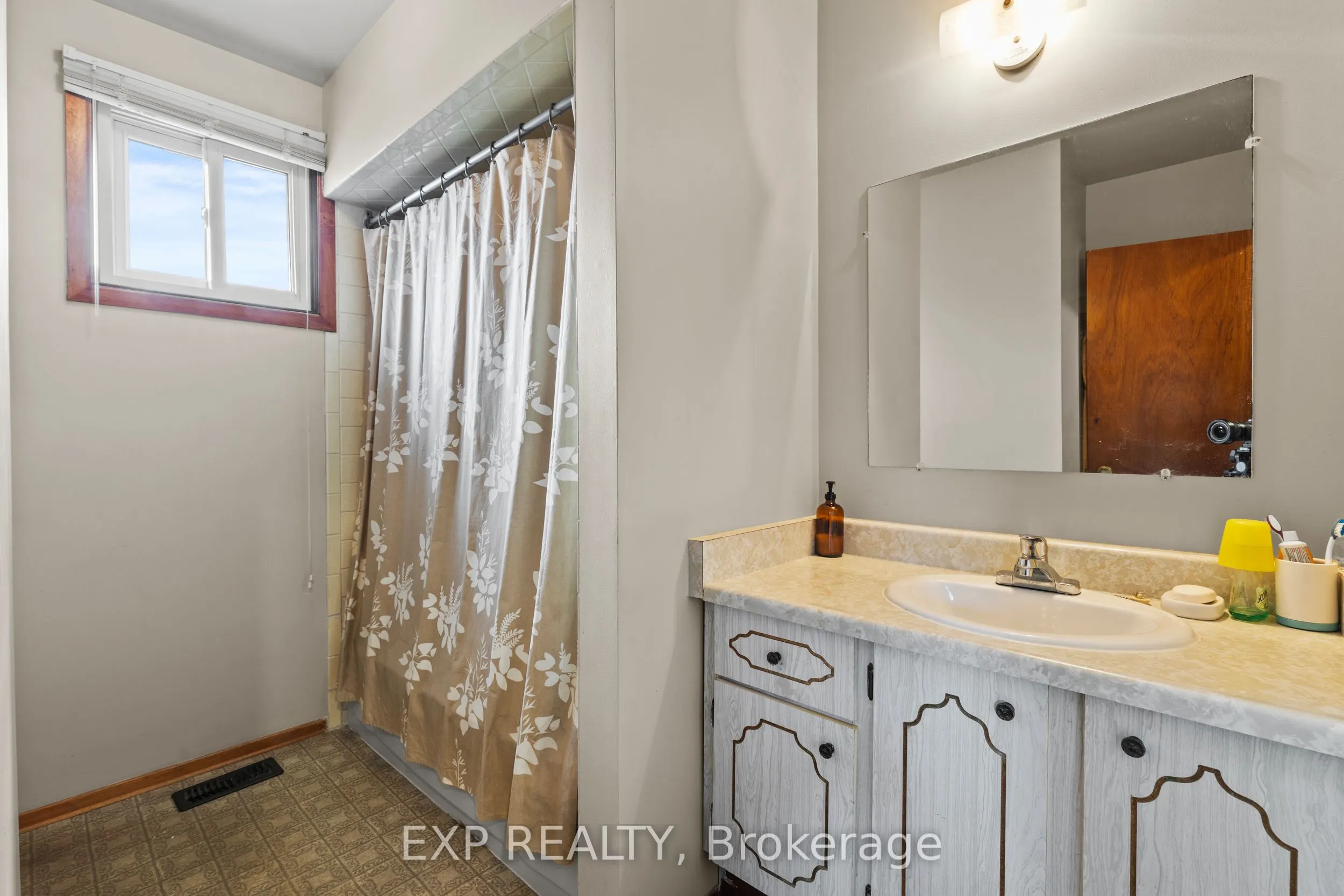 477 East 38th Street