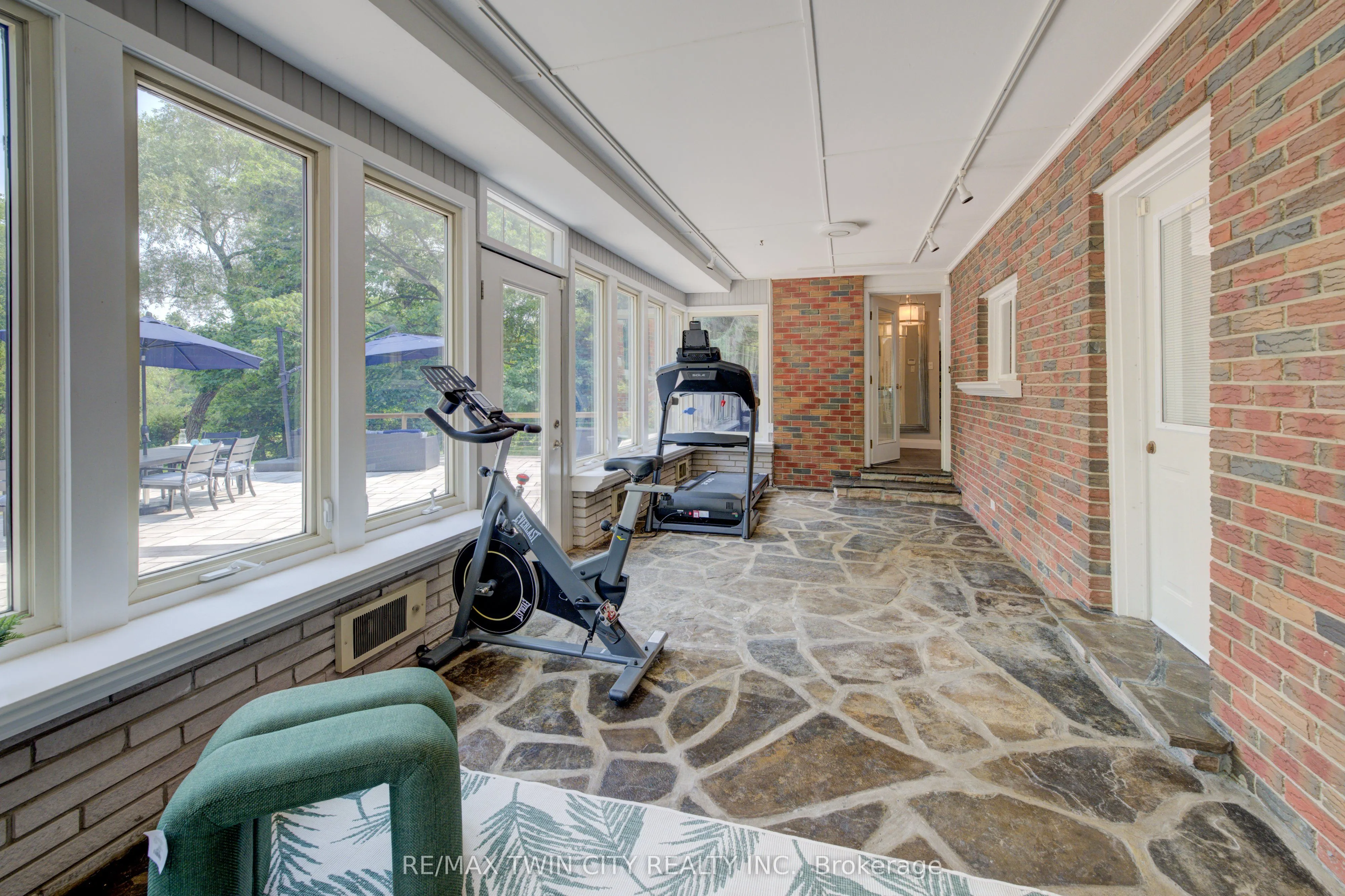 2080 Beaverdale Road