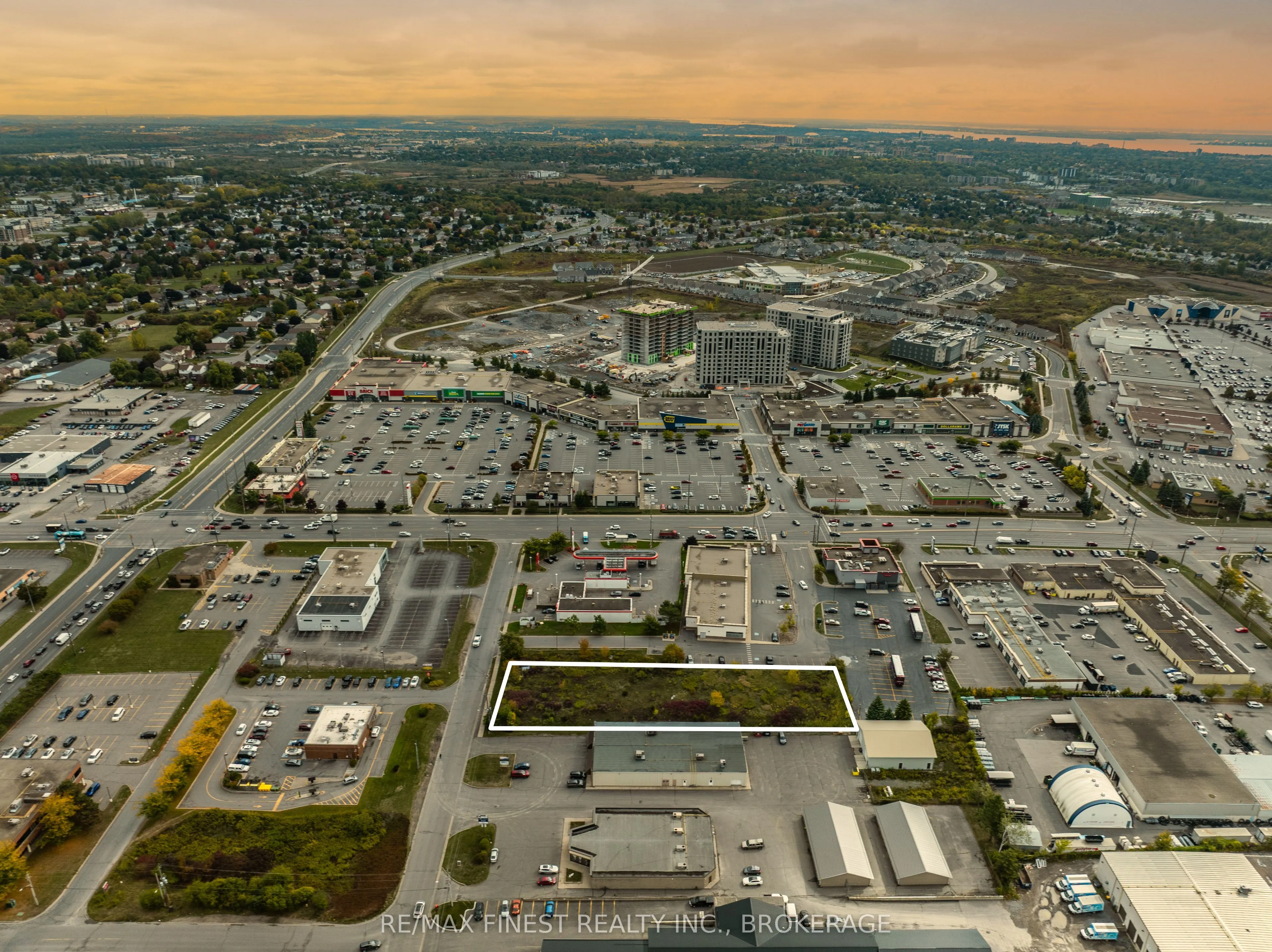 635 ARLINGTON PARK Place