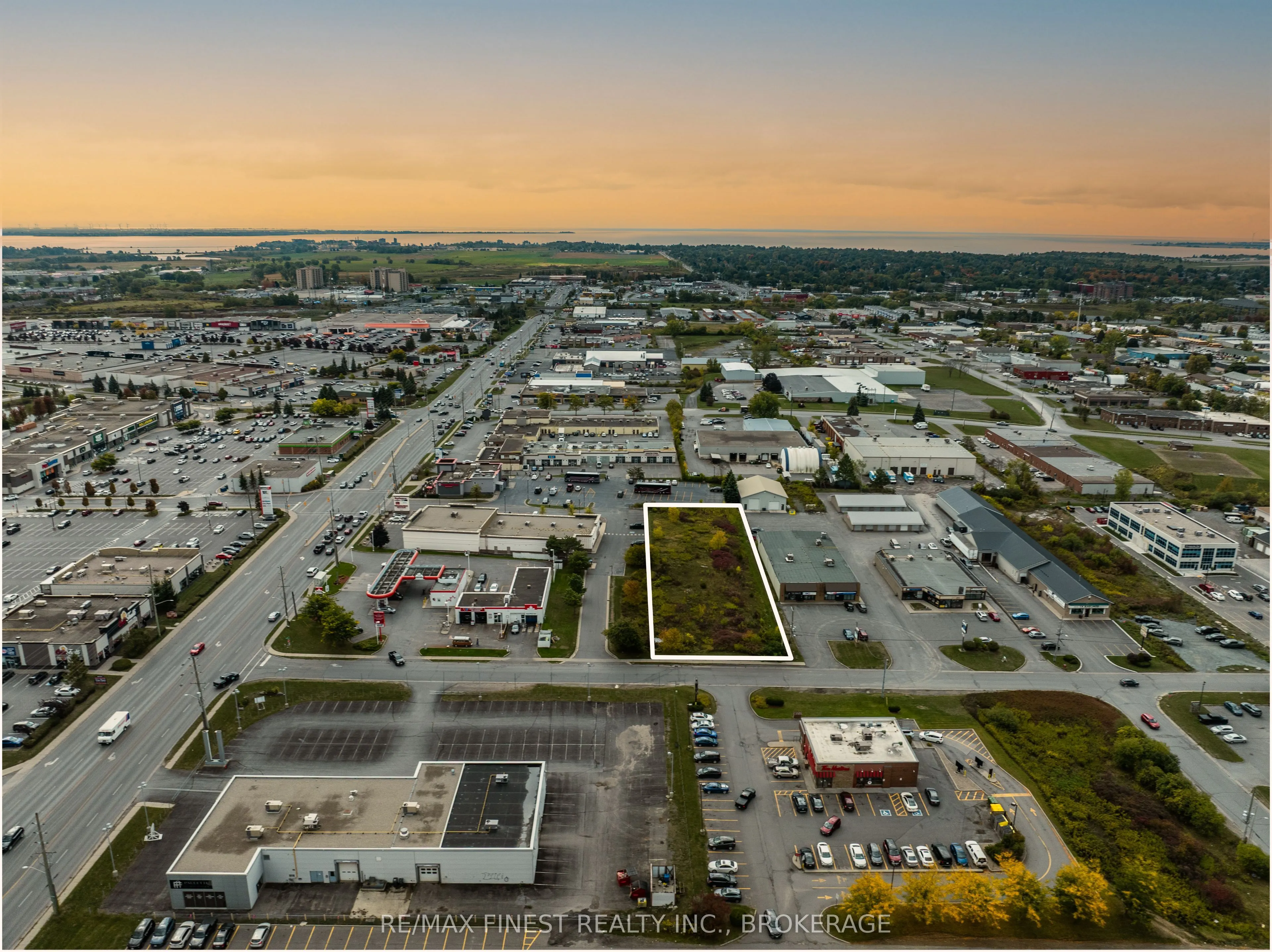 635 ARLINGTON PARK Place