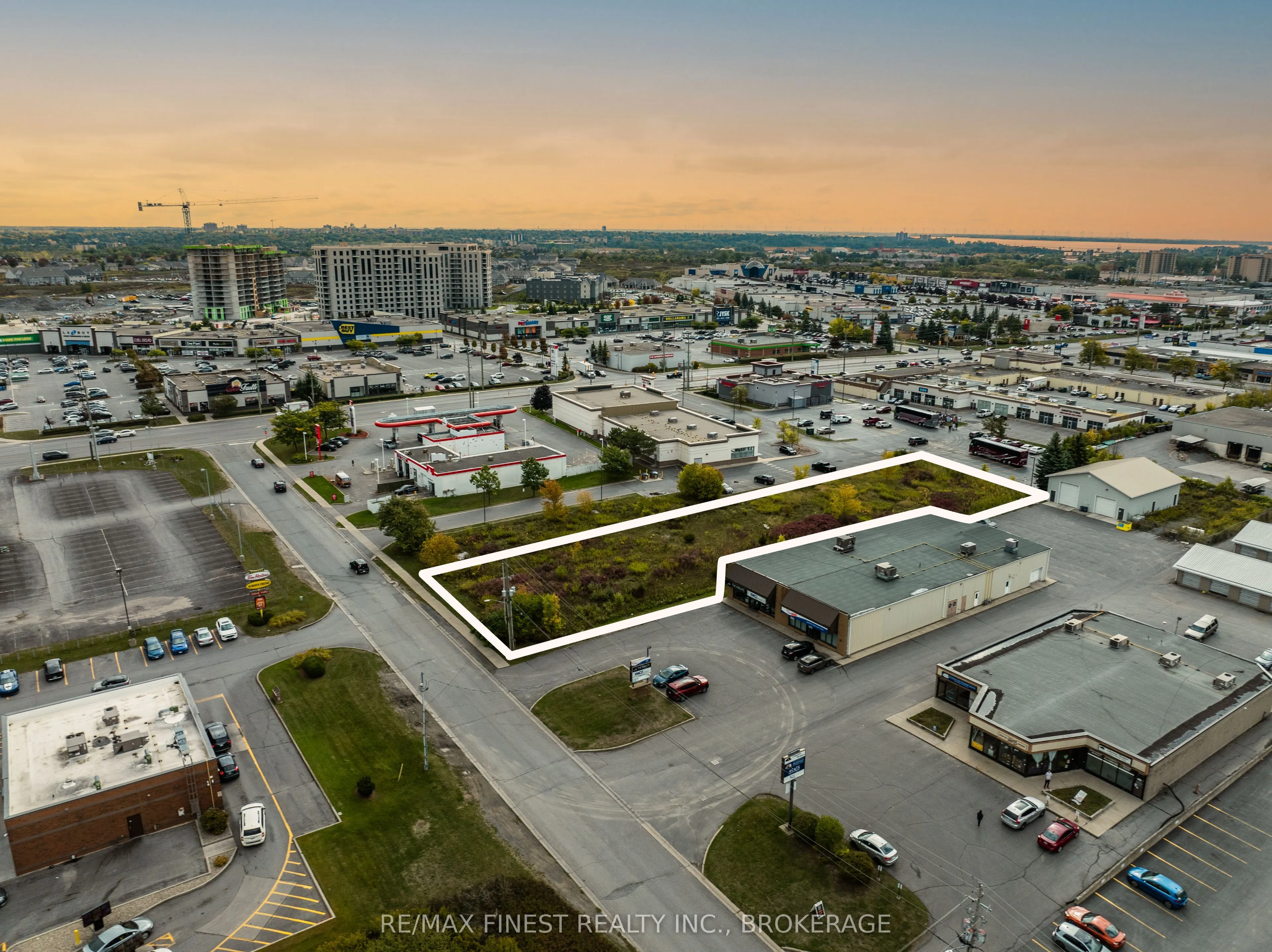 635 ARLINGTON PARK Place