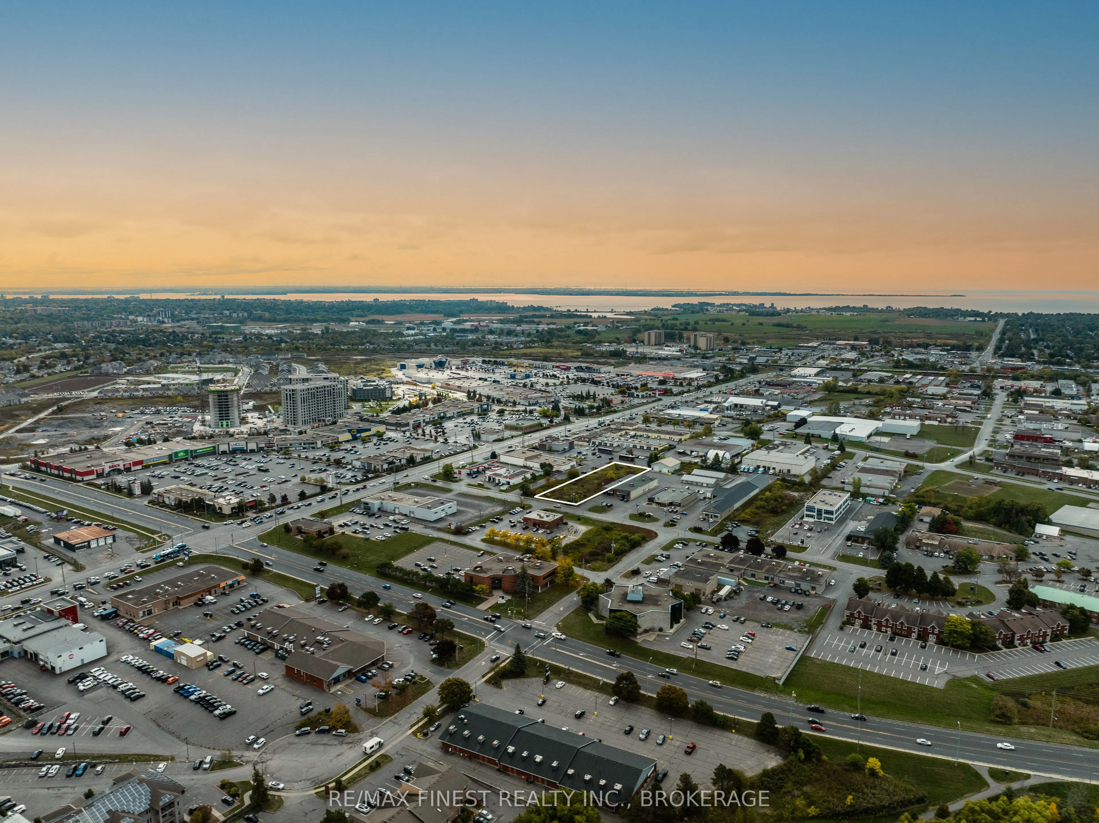 635 ARLINGTON PARK Place