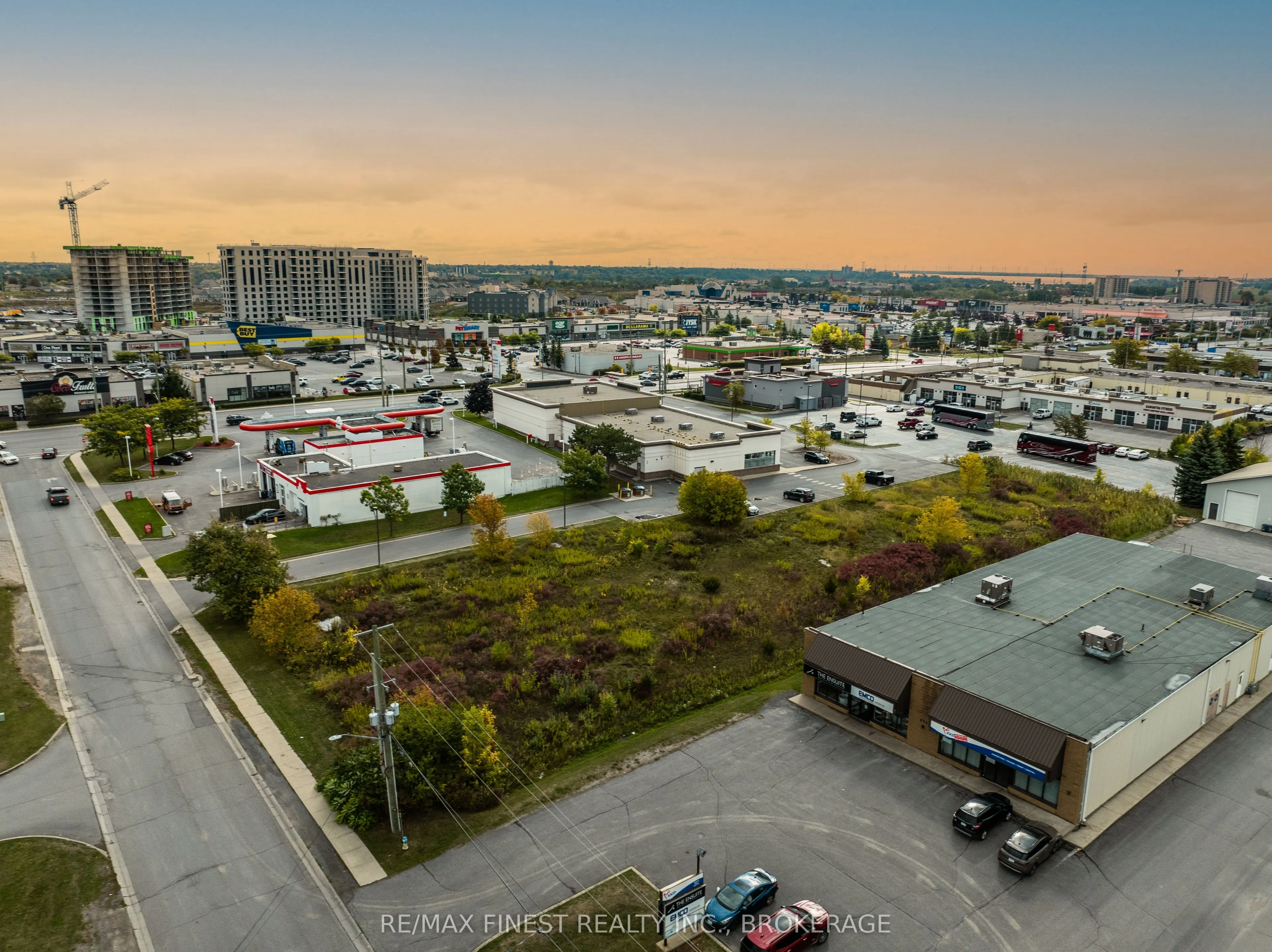 635 ARLINGTON PARK Place