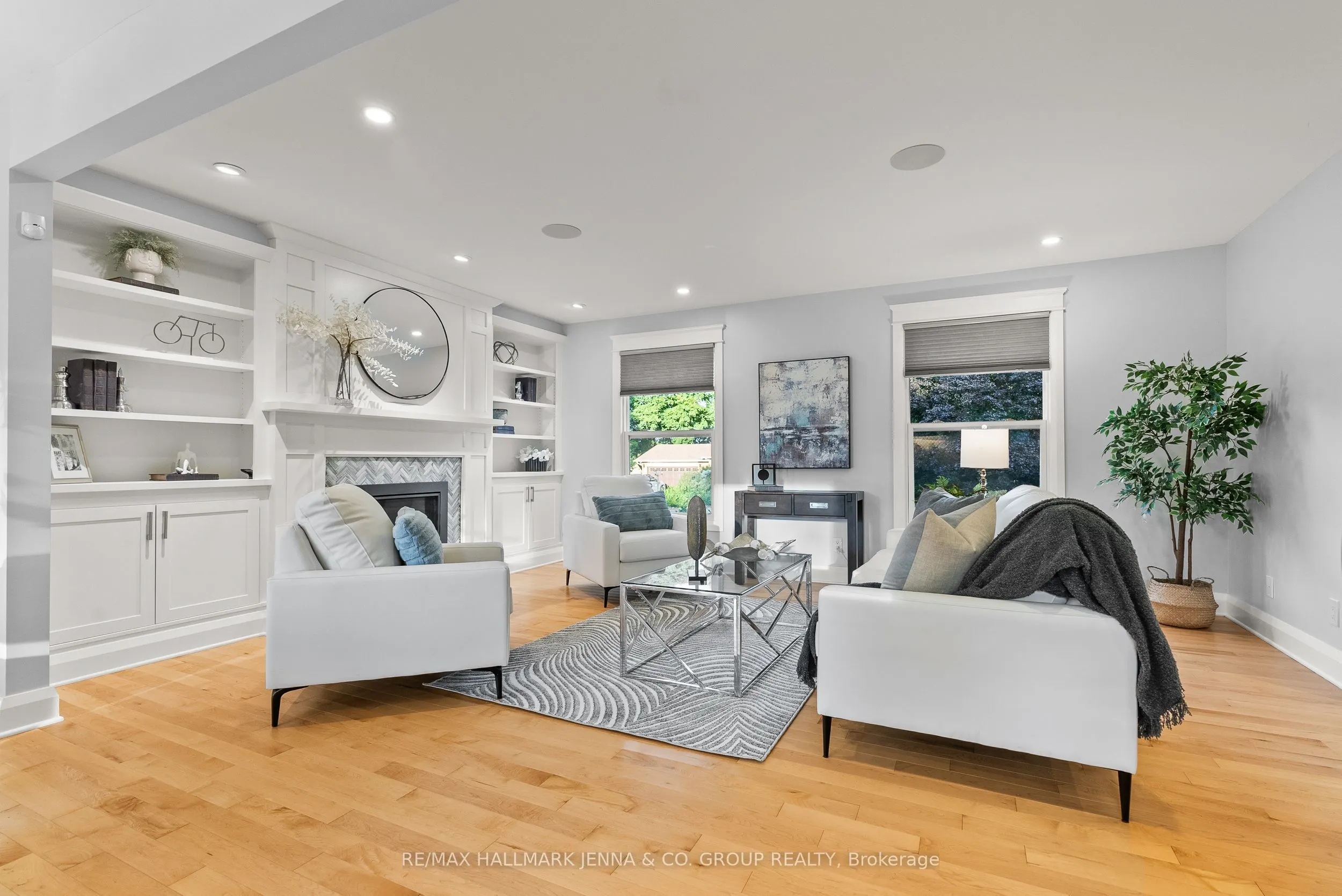 6577 Michelangelo Court